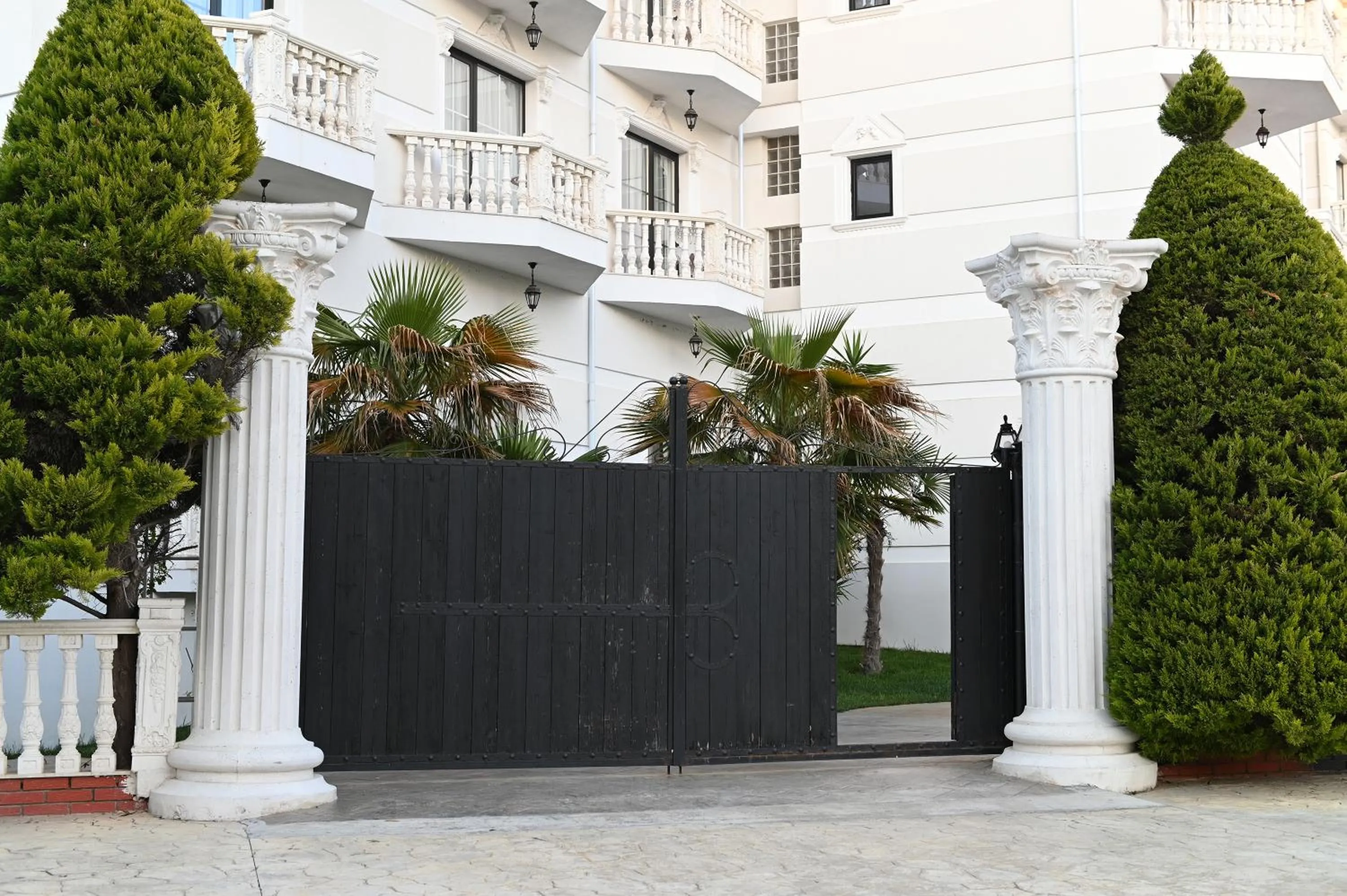 Facade/entrance in Hotel Onufri