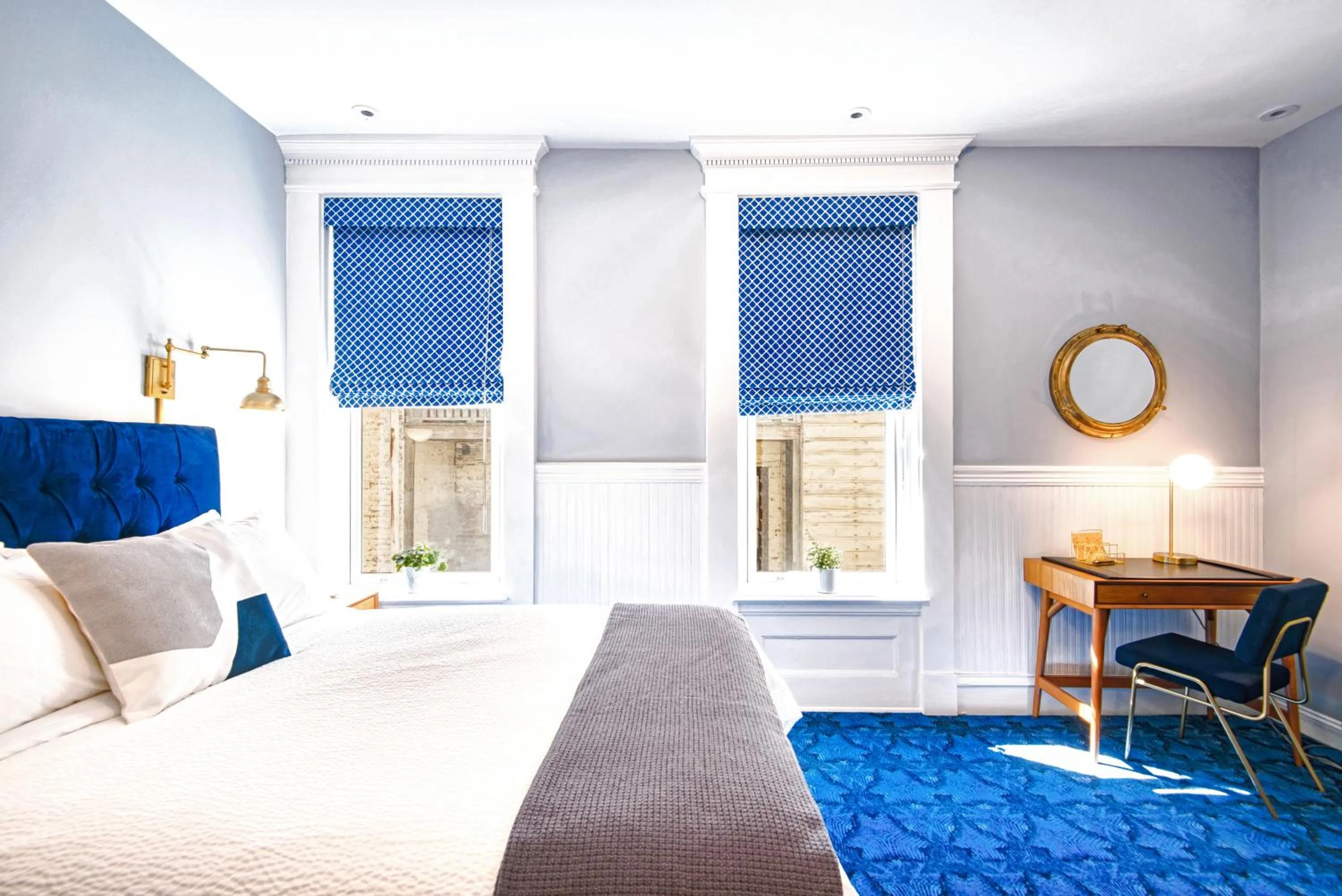 Photo of the whole room, Bed in The Hudson Whaler