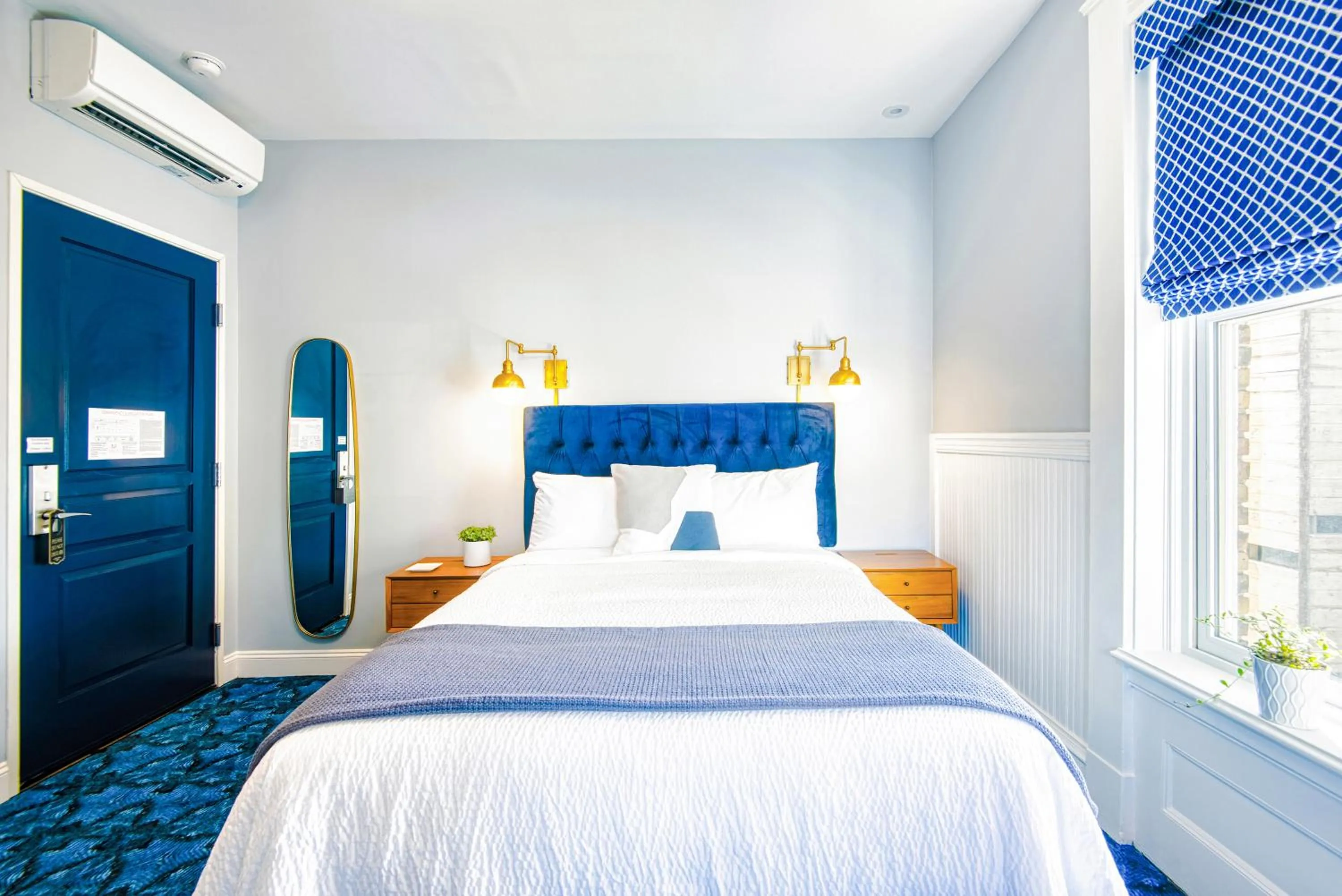 Bed in The Hudson Whaler