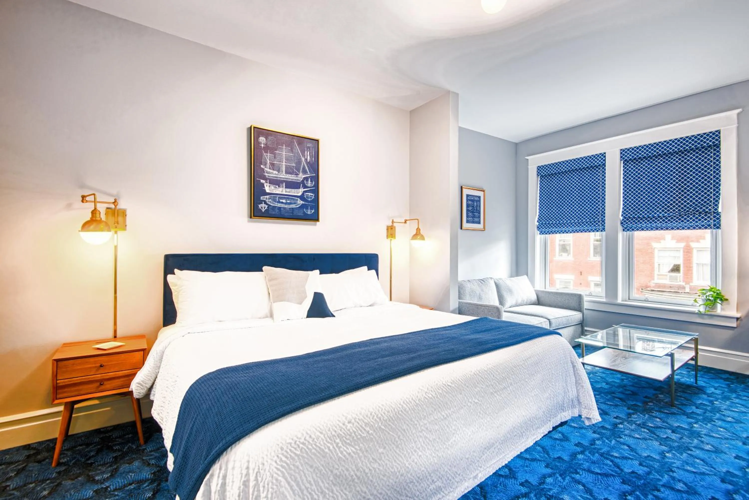 Photo of the whole room, Bed in The Hudson Whaler