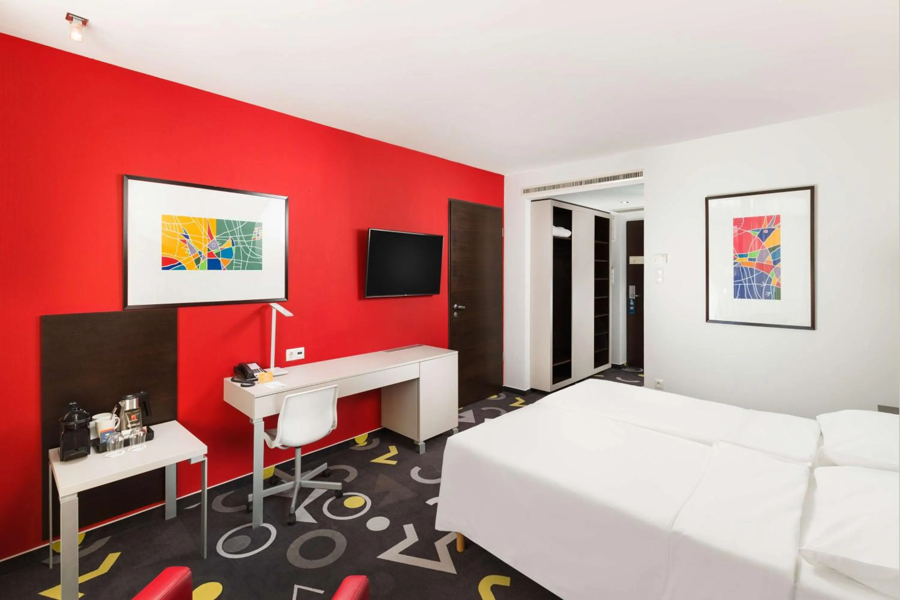 Bedroom, Bed in Park Inn by Radisson Sarvar Resort & Spa - All Inclusive