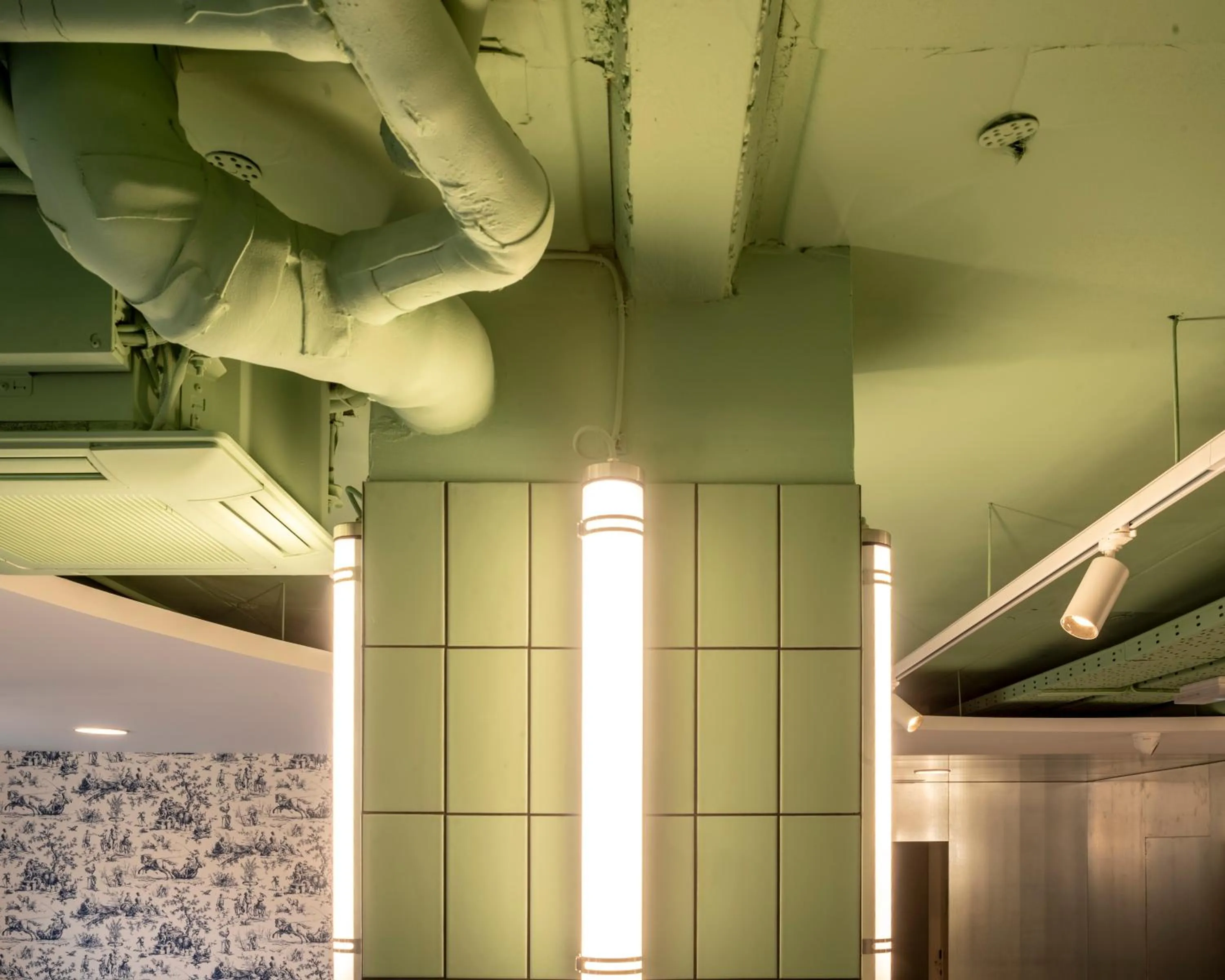 Lobby or reception in Loop INN Hostel Santiago de Compostela