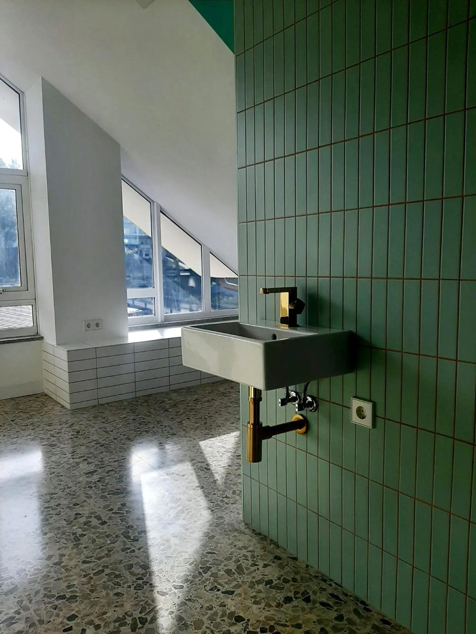 Dining area in Loop INN Hostel Santiago de Compostela