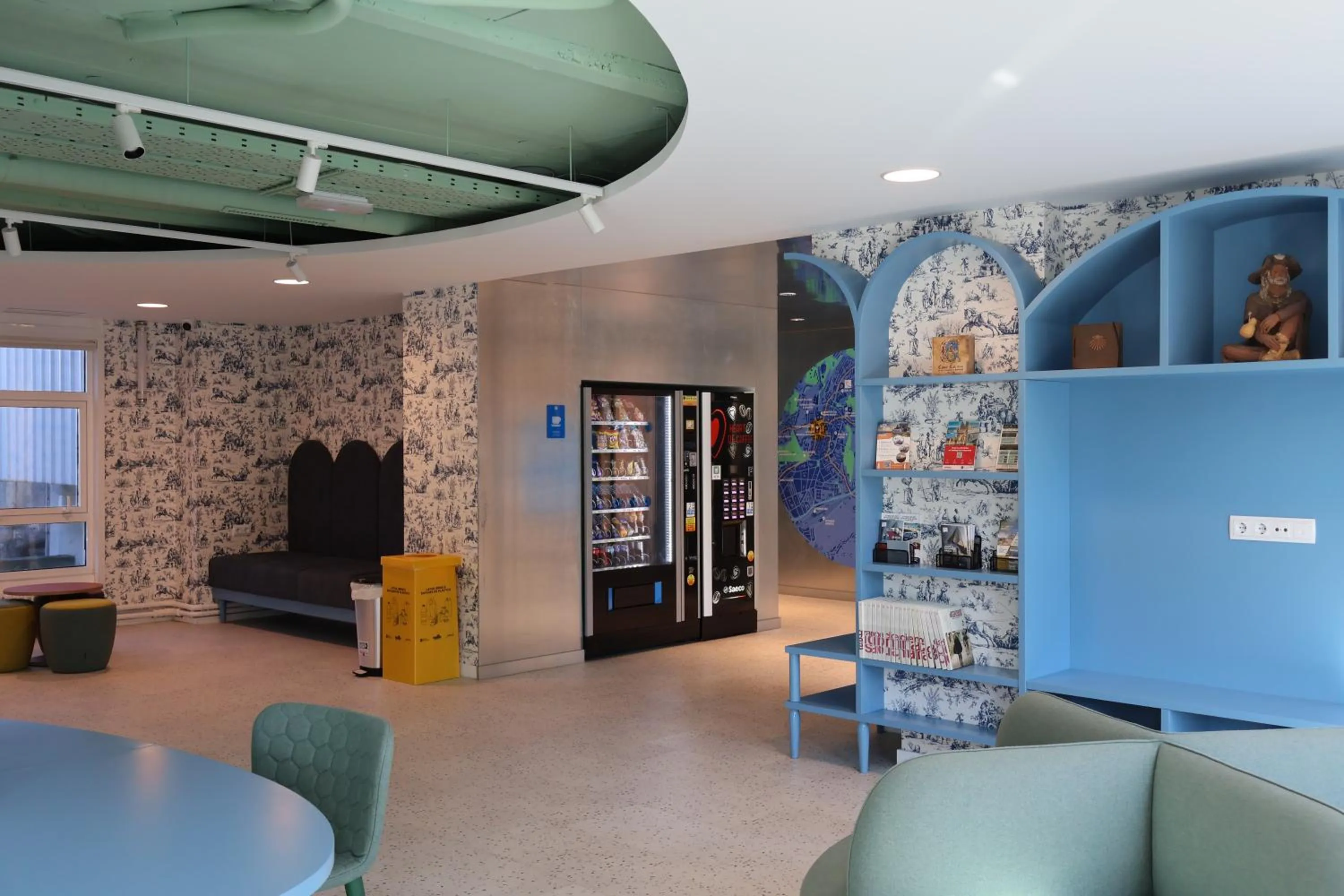 Lobby or reception in Loop INN Hostel Santiago de Compostela