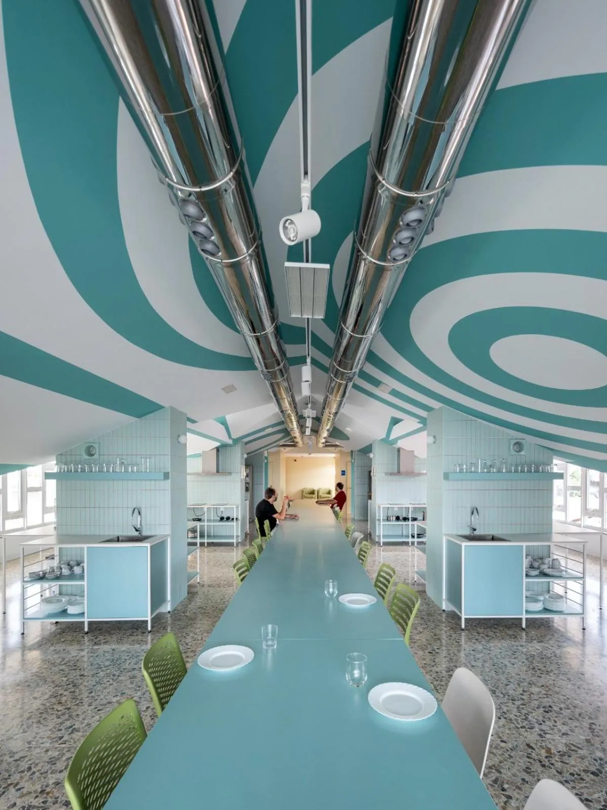 Kitchen or kitchenette in Loop INN Hostel Santiago de Compostela