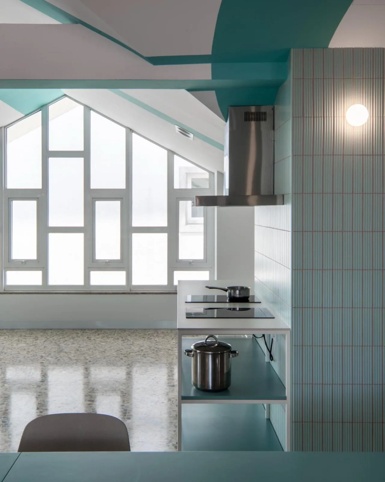 Kitchen or kitchenette in Loop INN Hostel Santiago de Compostela