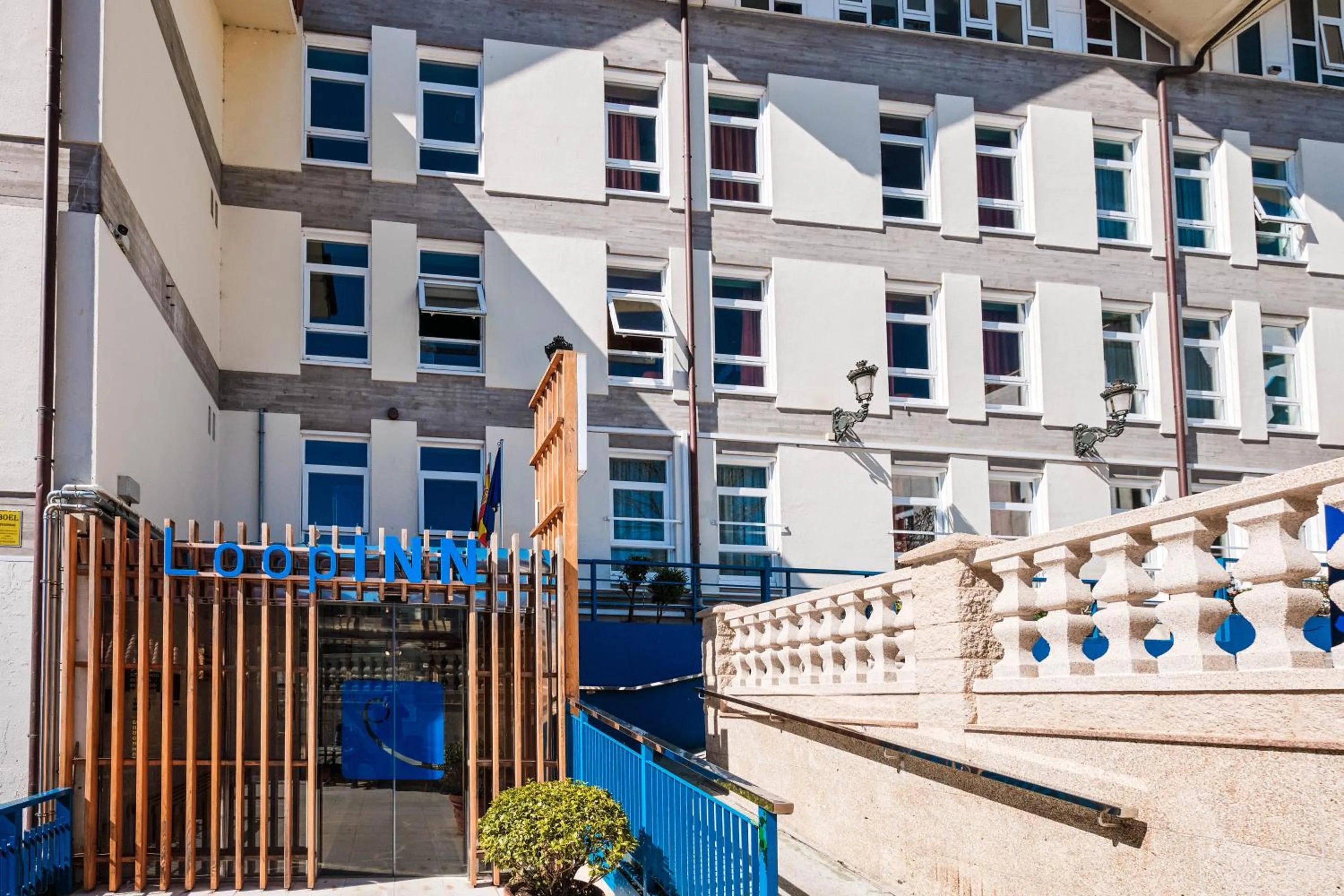 Property building in Loop INN Hostel Santiago de Compostela
