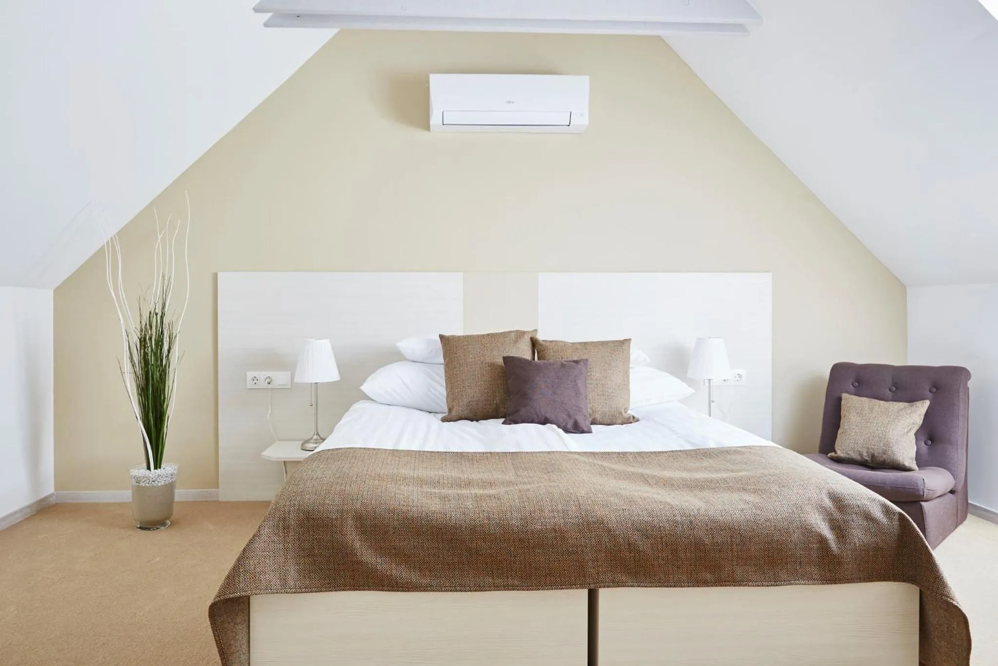 Bed in Hotel Astoria