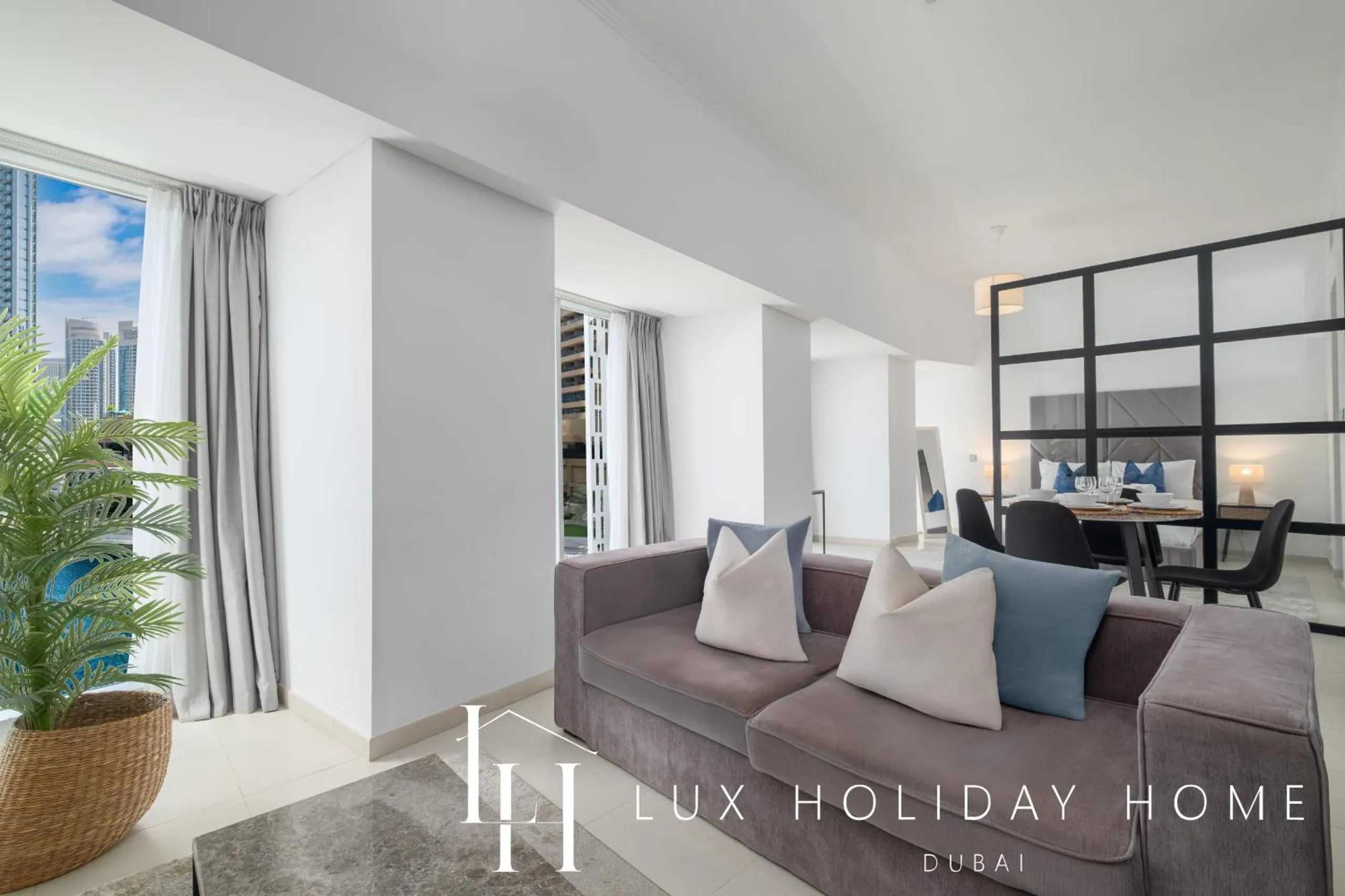 Living room in LUX The Cayan Superior Suite in The Dubai Marina