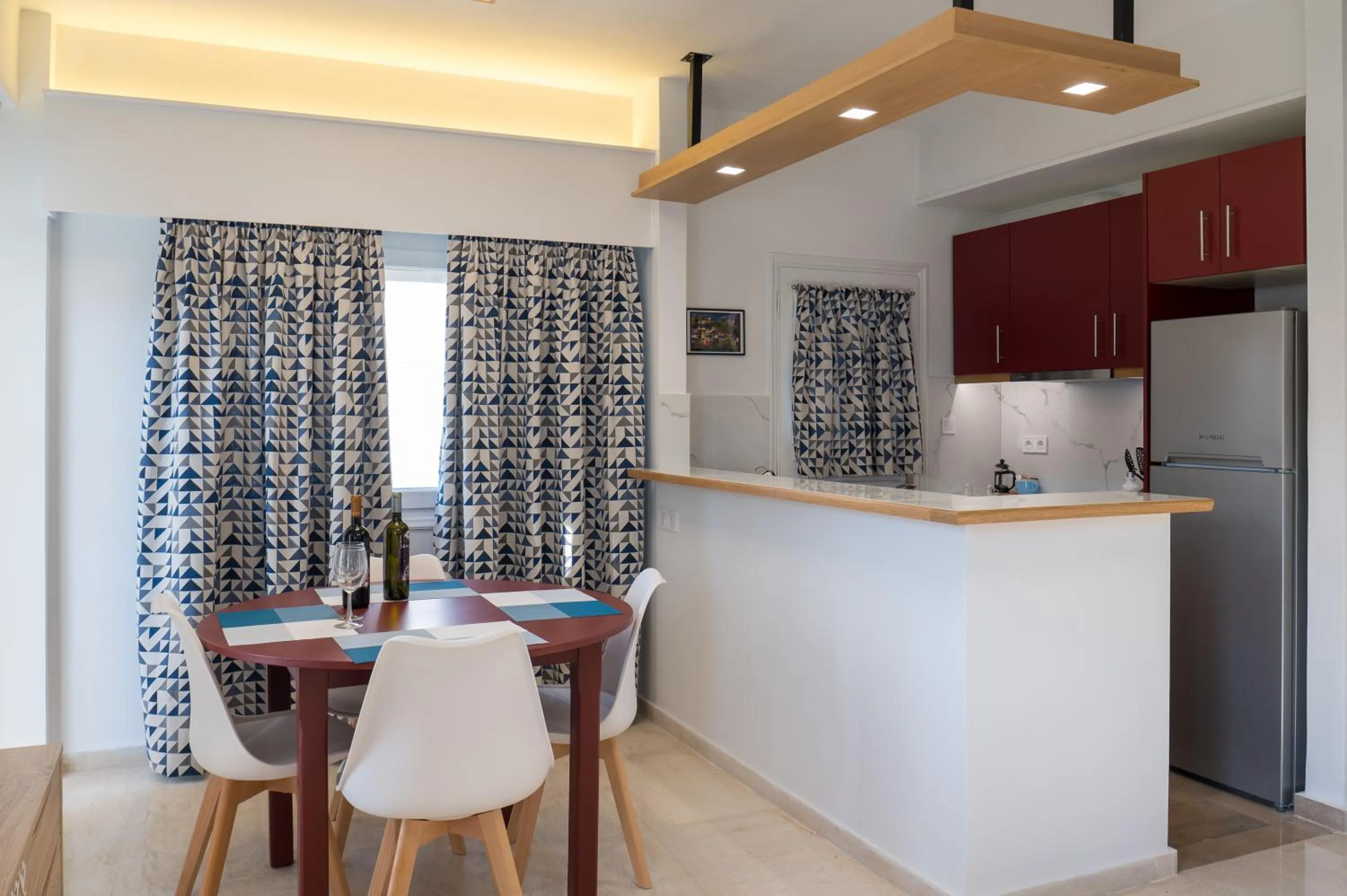 Kitchen or kitchenette in CHROMA Lodge Rafina