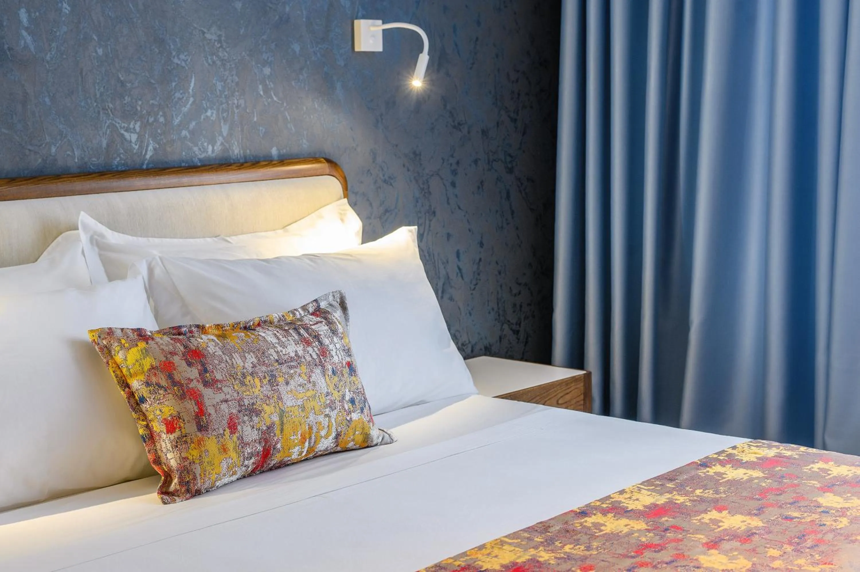 Bed in Chic Boutique Hotel Vlore