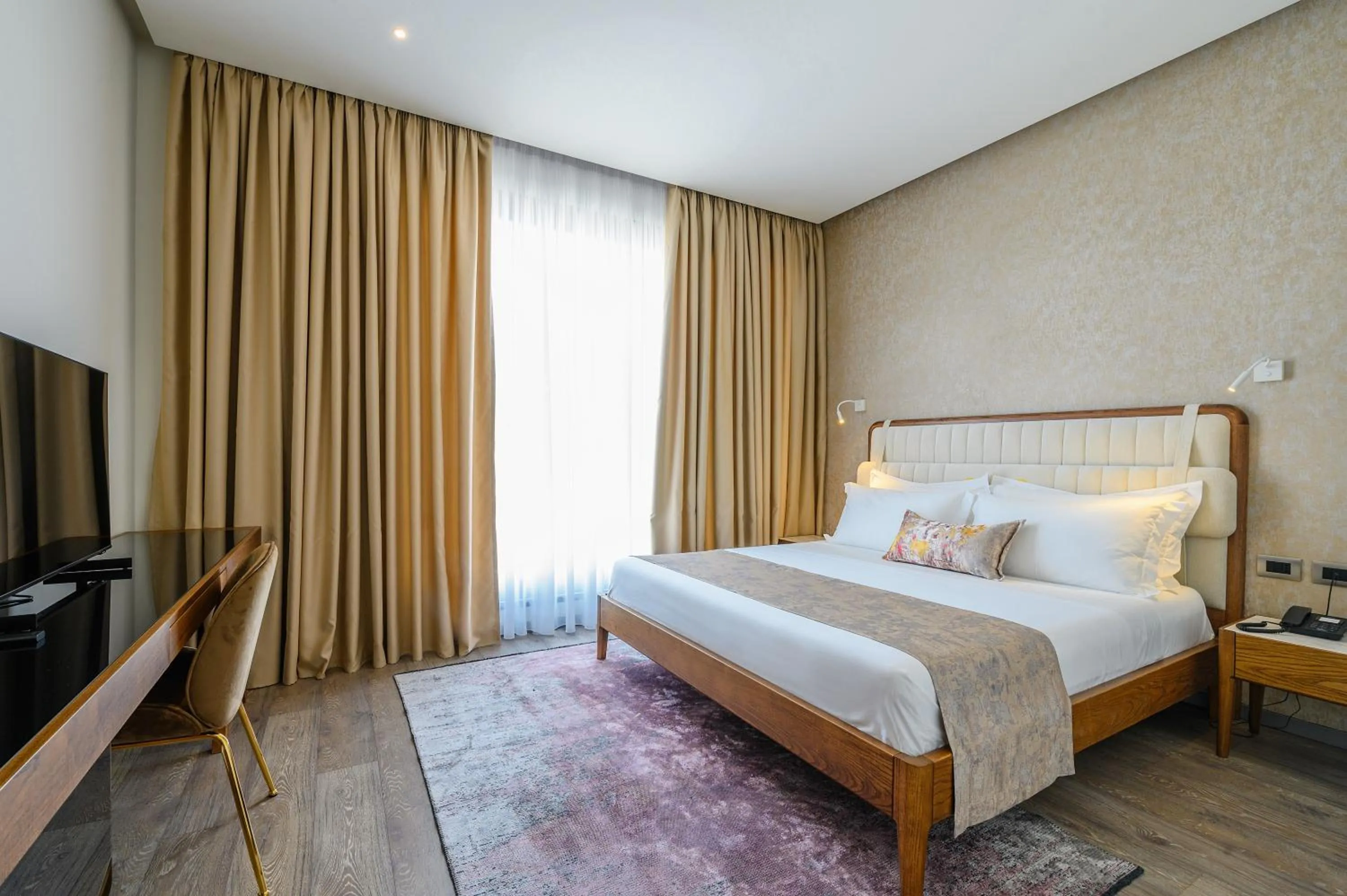 Bed in Chic Boutique Hotel Vlore