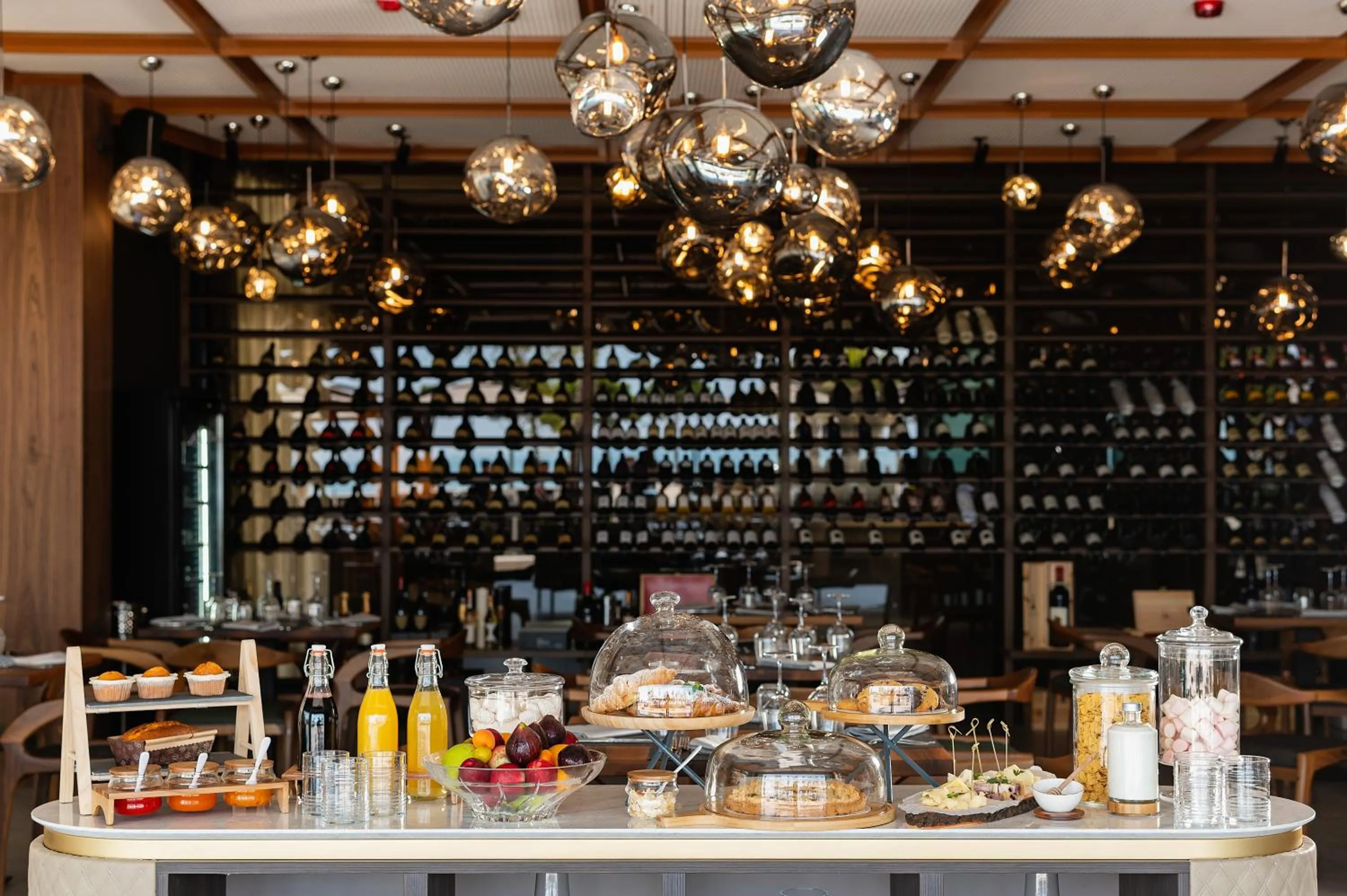 Restaurant/places to eat in Chic Boutique Hotel Vlore