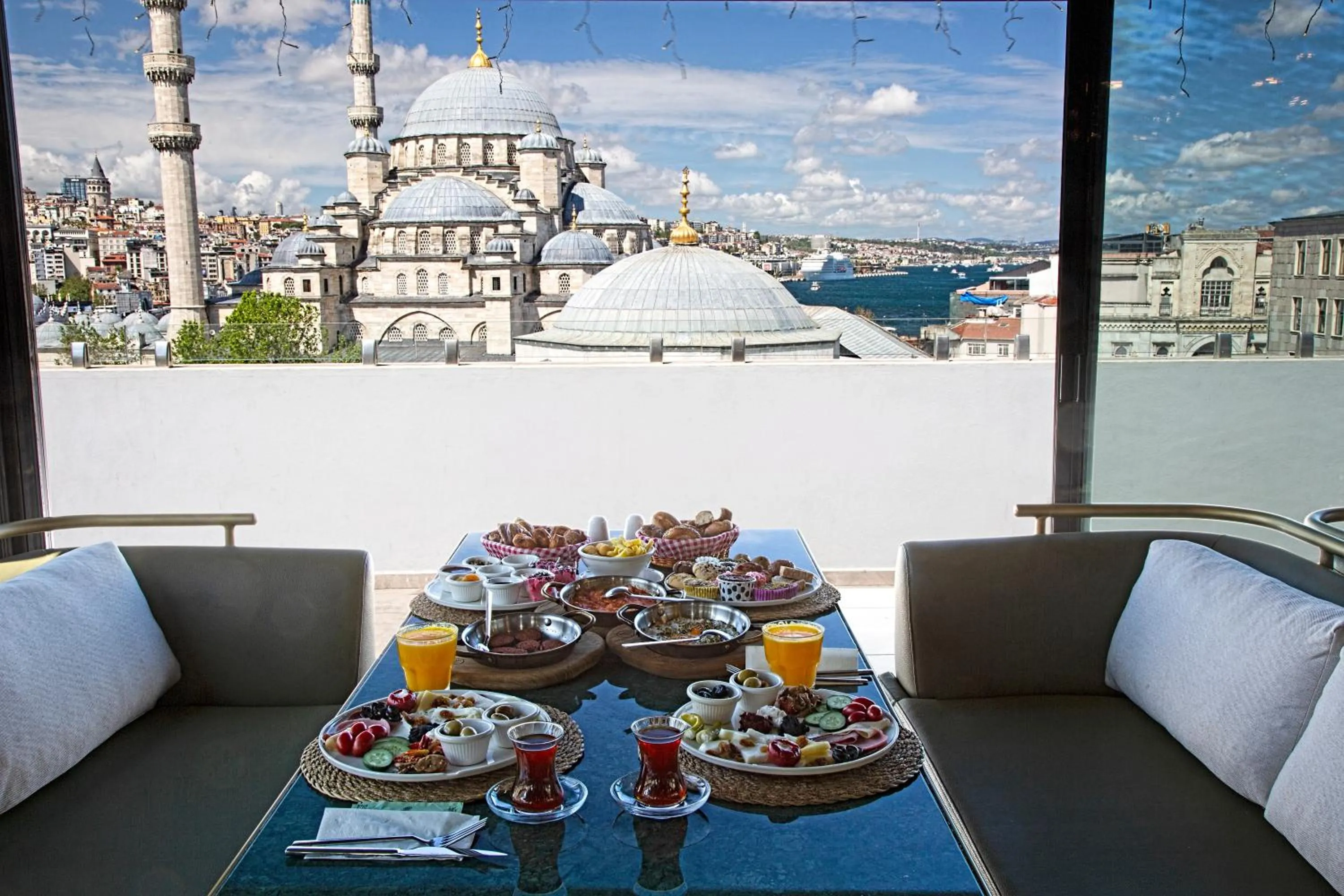 Breakfast in Mest Hotel Istanbul Sirkeci