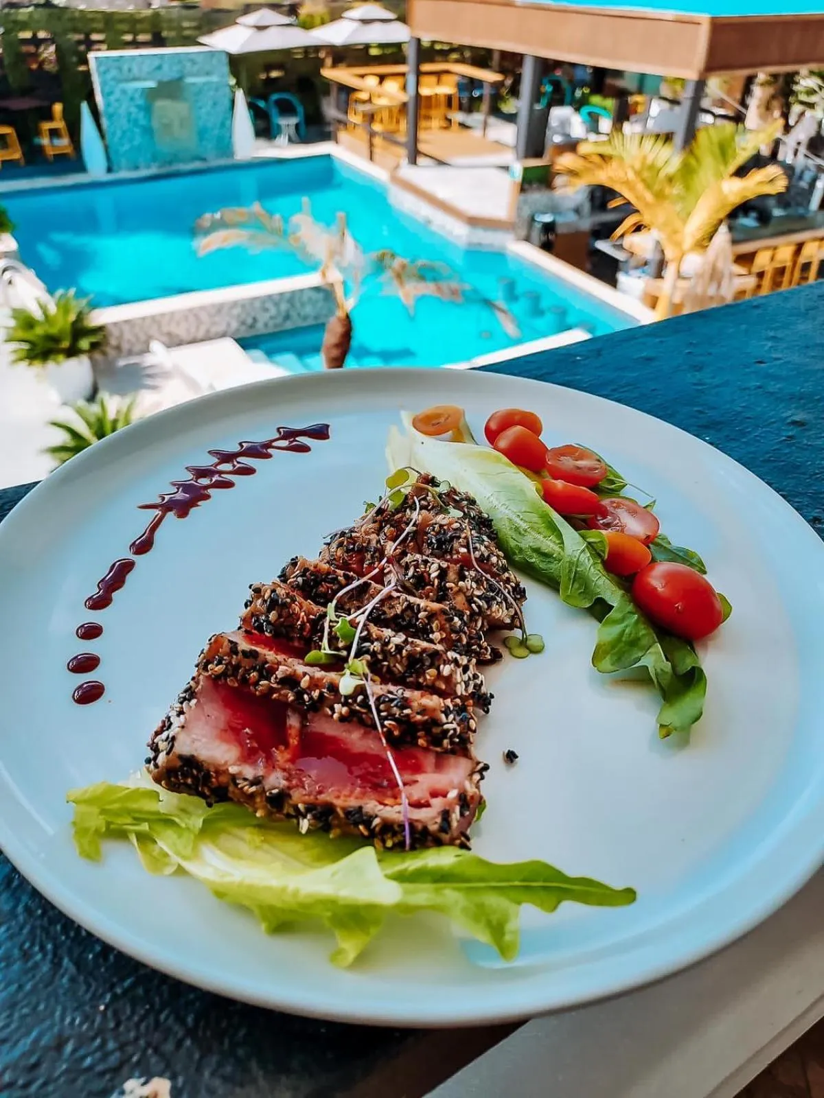 Food and drinks in Aqua Marina Beach Club