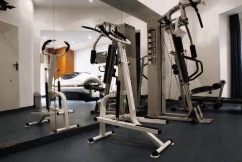 Fitness centre/facilities in Hozam Wellness és Apartman