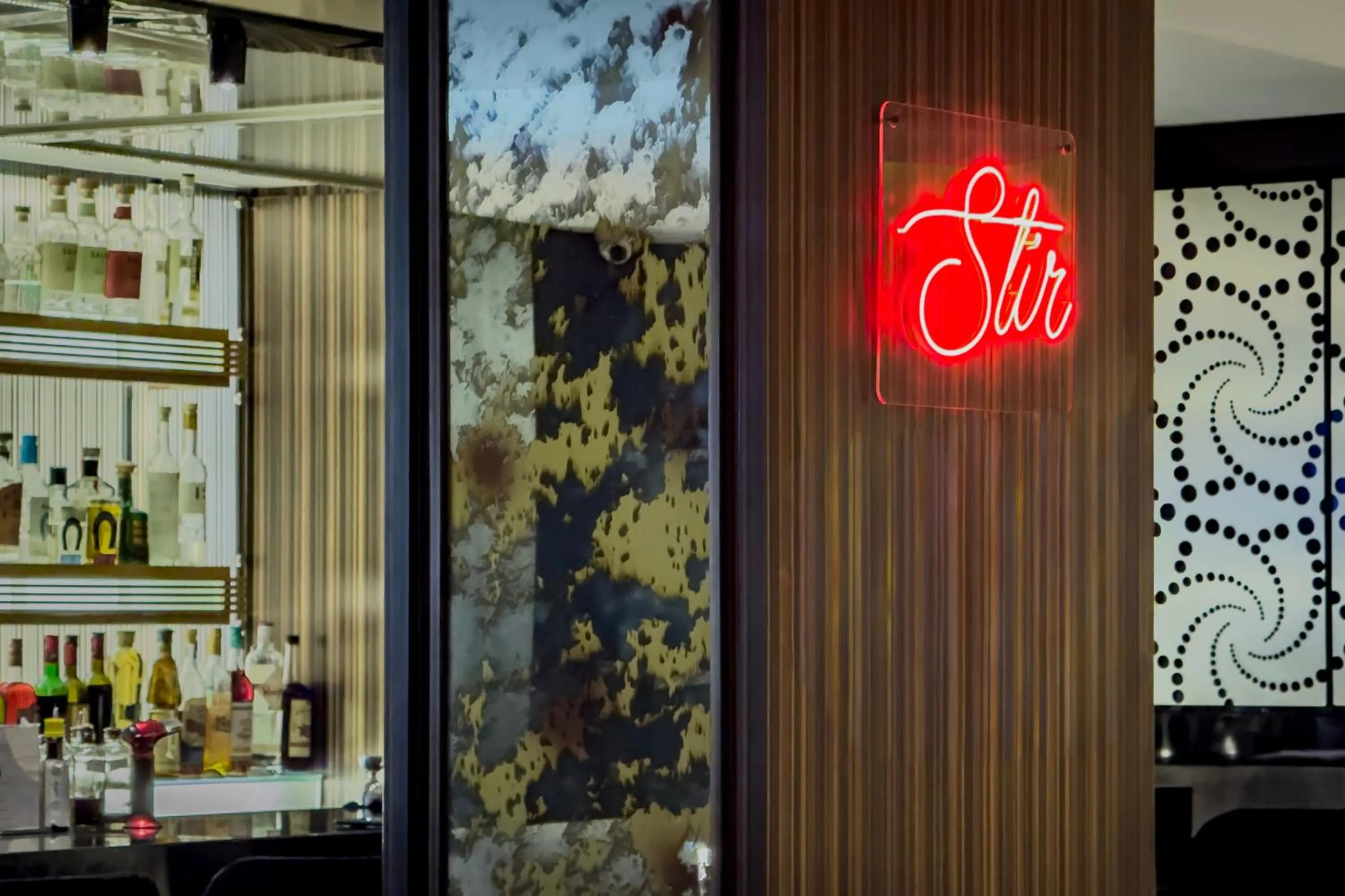 Restaurant/places to eat in Hotel Marbella