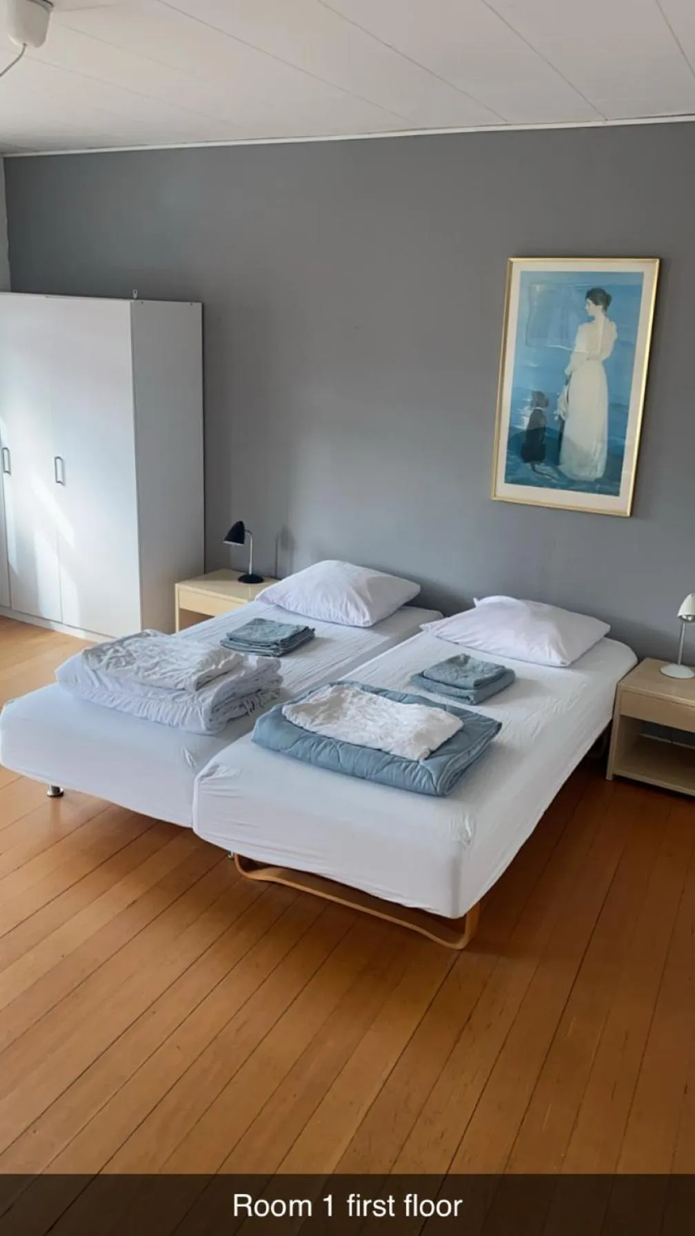 Bed in Byens Bed and Bath