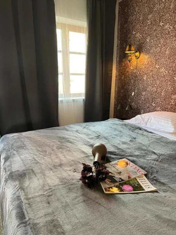 Bed in Byens Bed and Bath