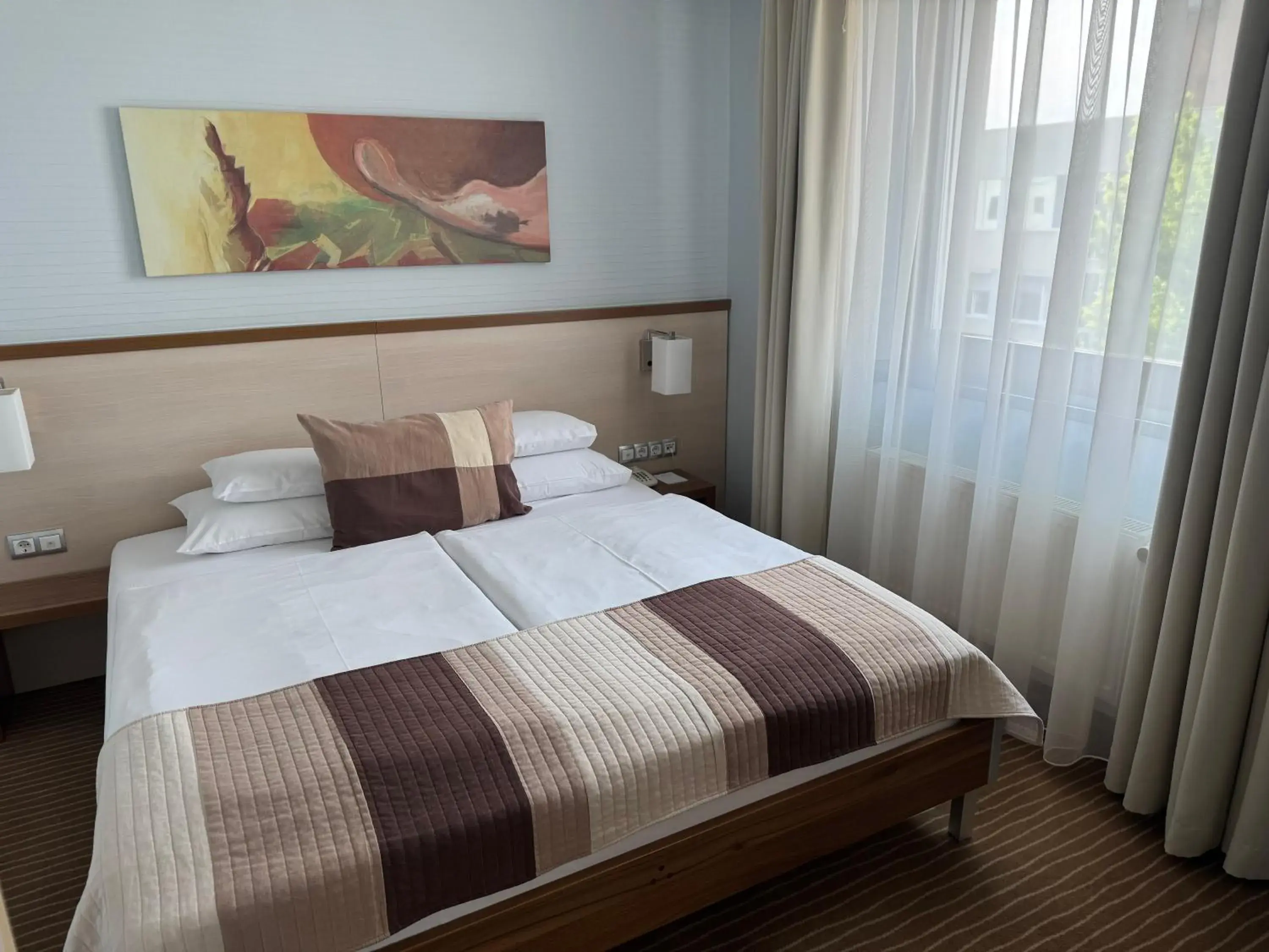 Junior Suite with Bath - single occupancy in Hotel Famulus Junior Suite with Bath - single occupancy in Hotel Famulus
