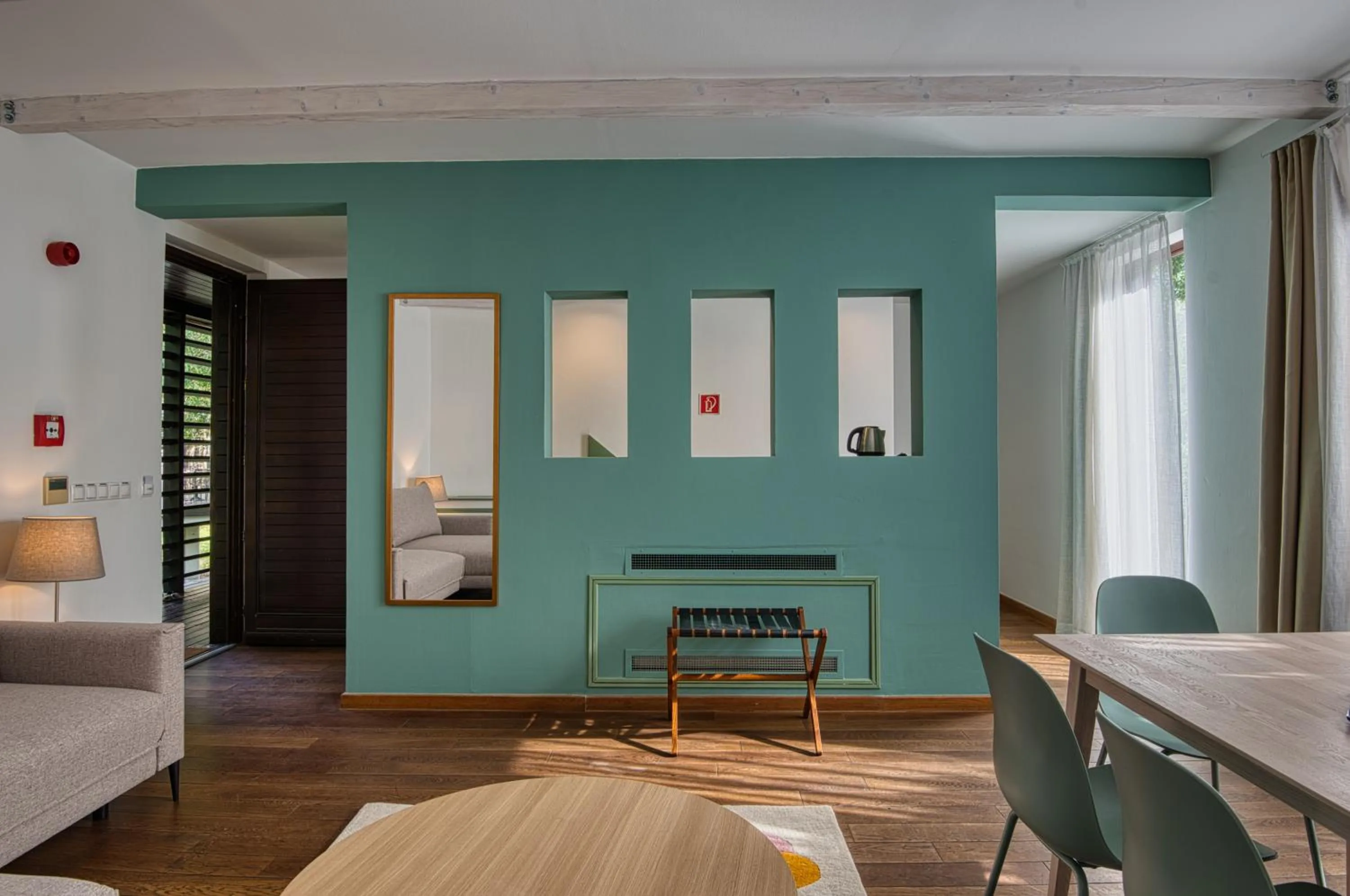 Living room, Bed in Tisza Balneum Hotel