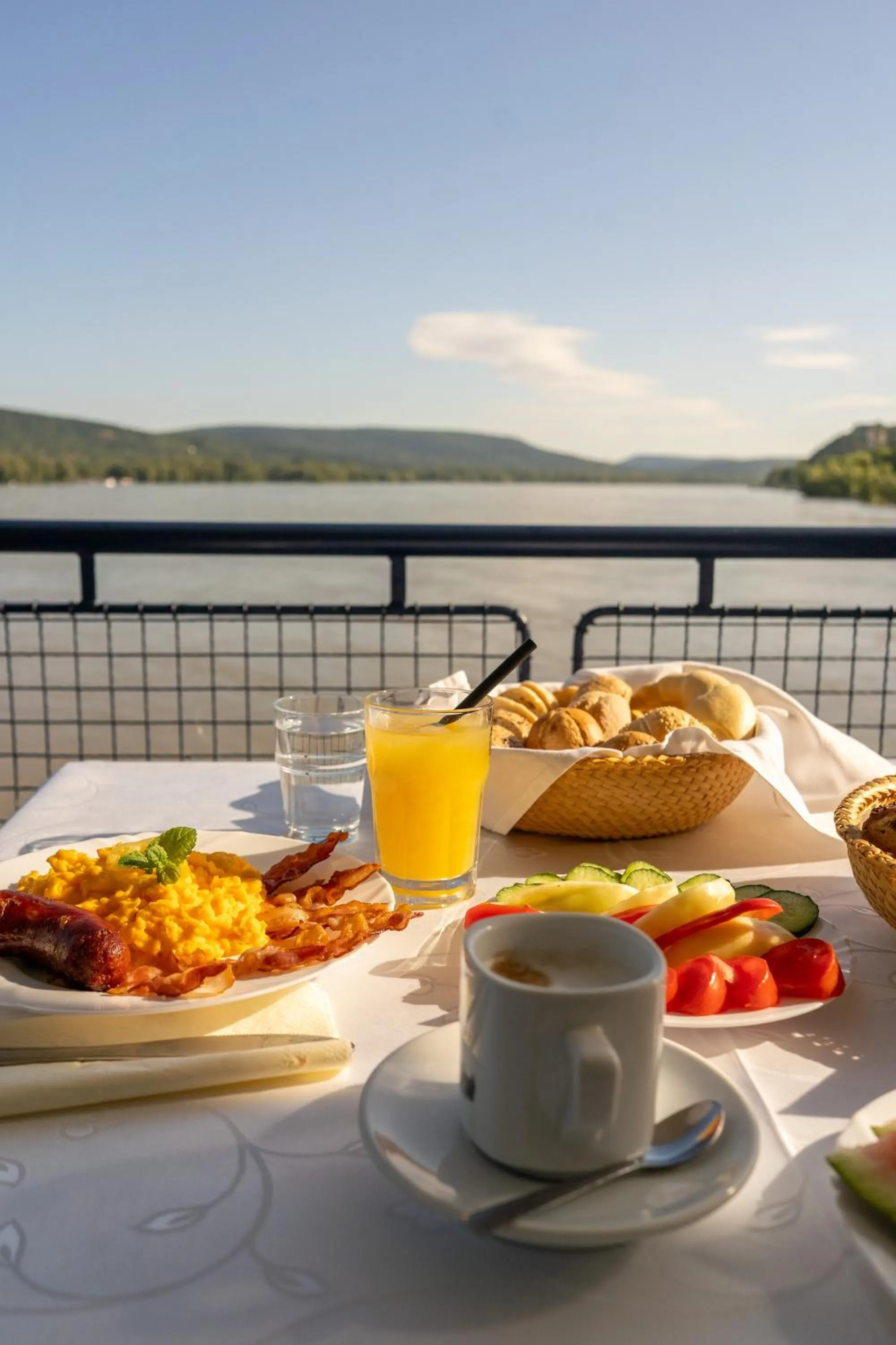 Breakfast in Aquamarina Hotel Visegrád