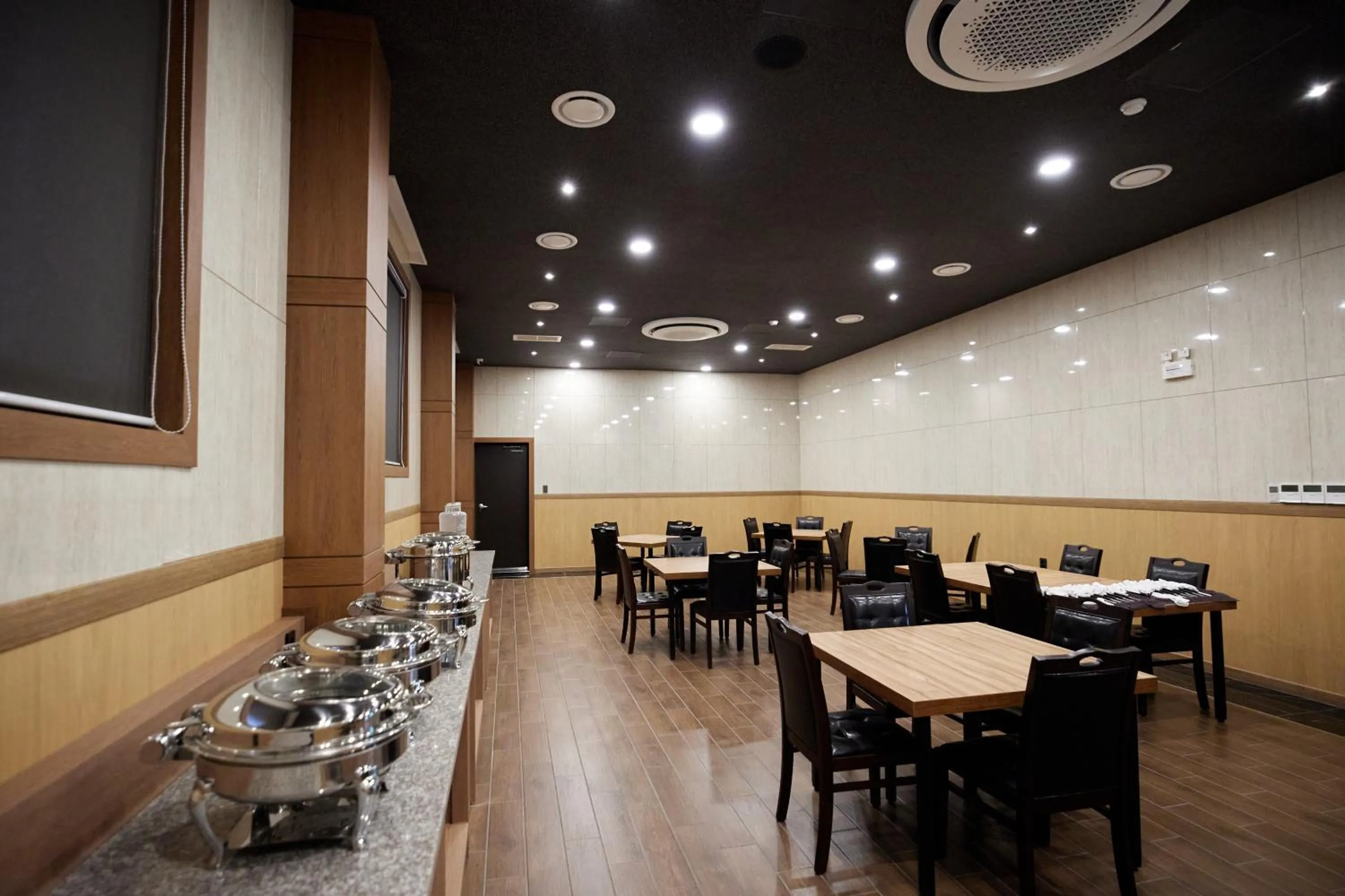 Breakfast in Hotel The Star