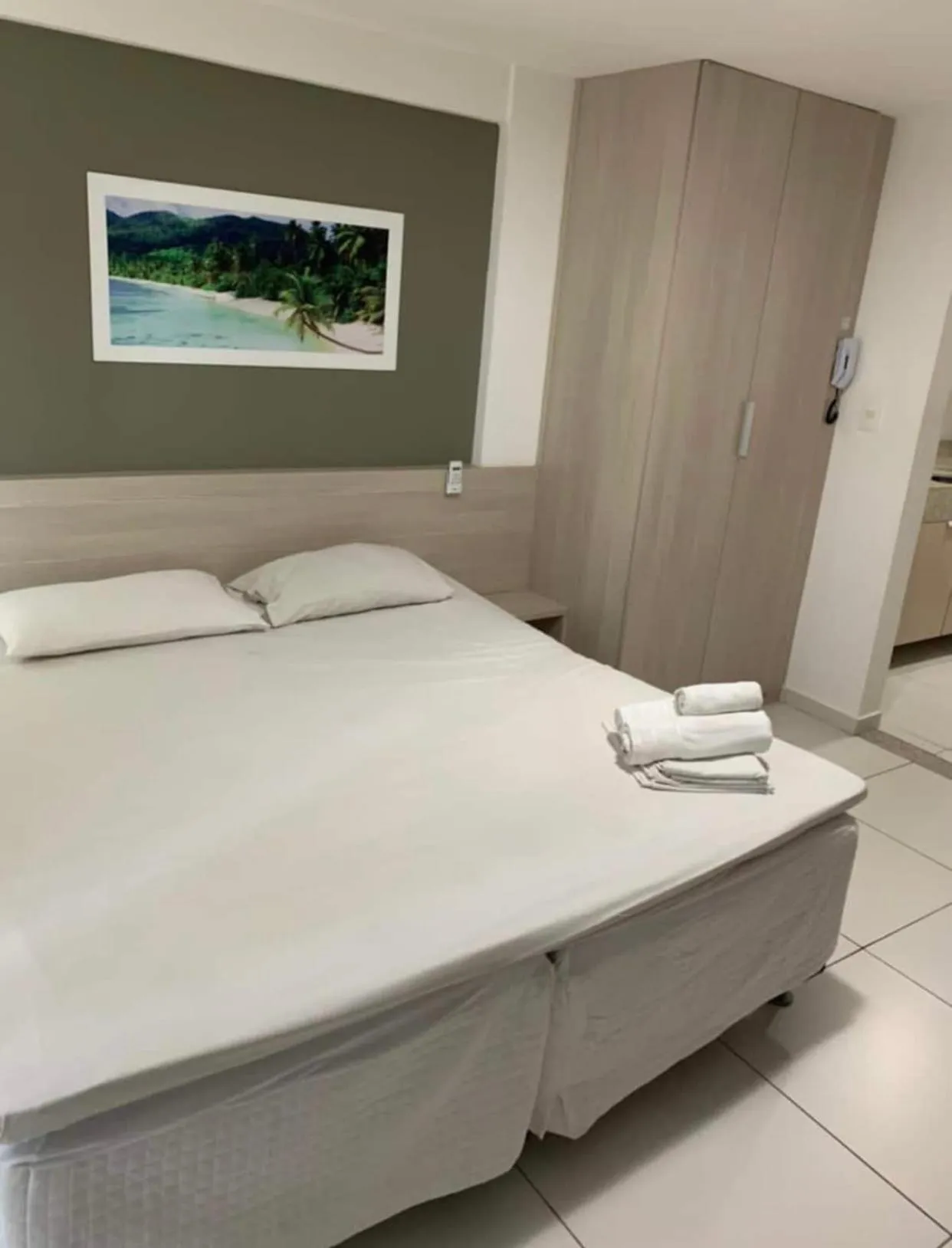 Bed in Israel Flat Hotel Tambau