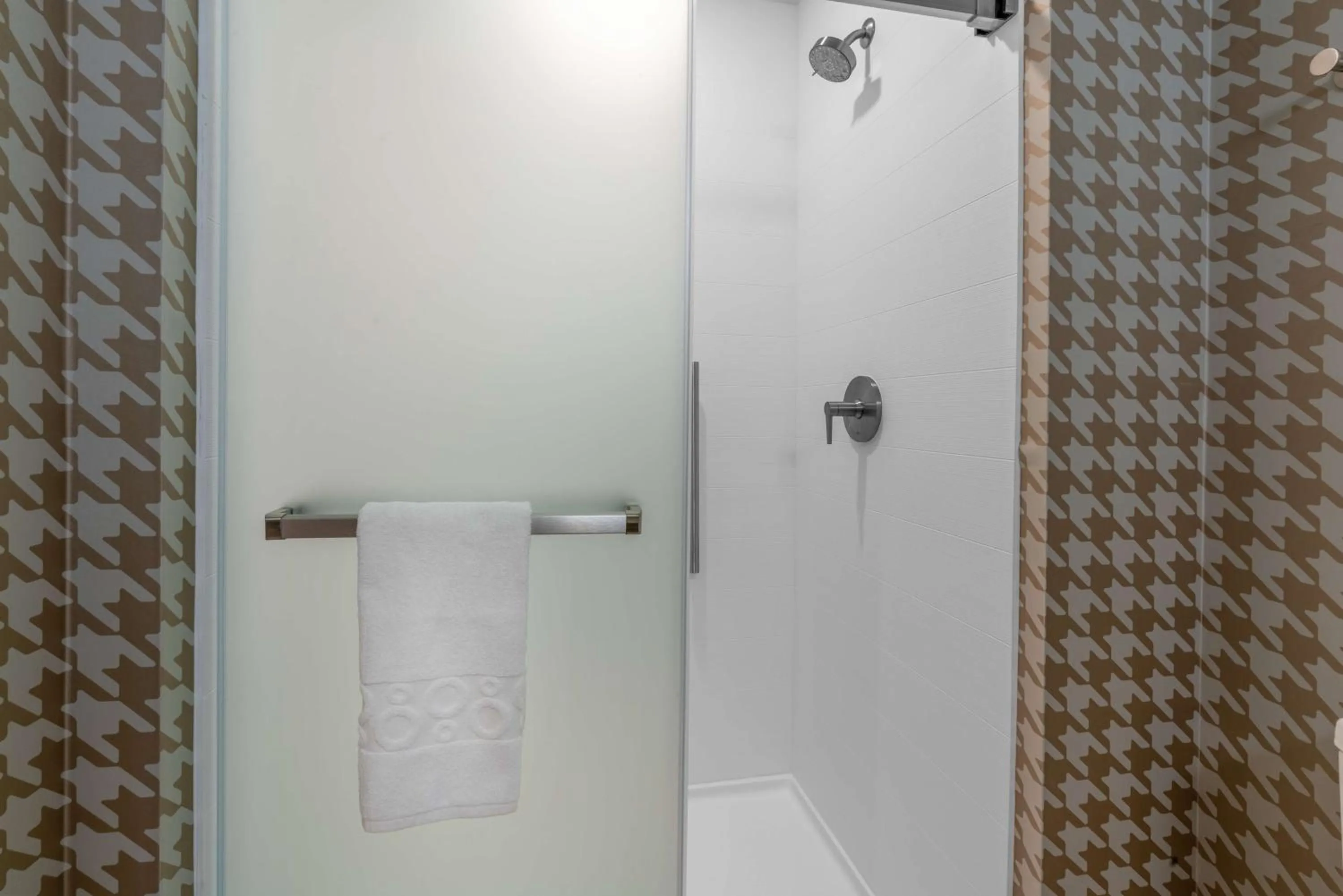 Bathroom in Home2 Suites By Hilton Pocatello, Id