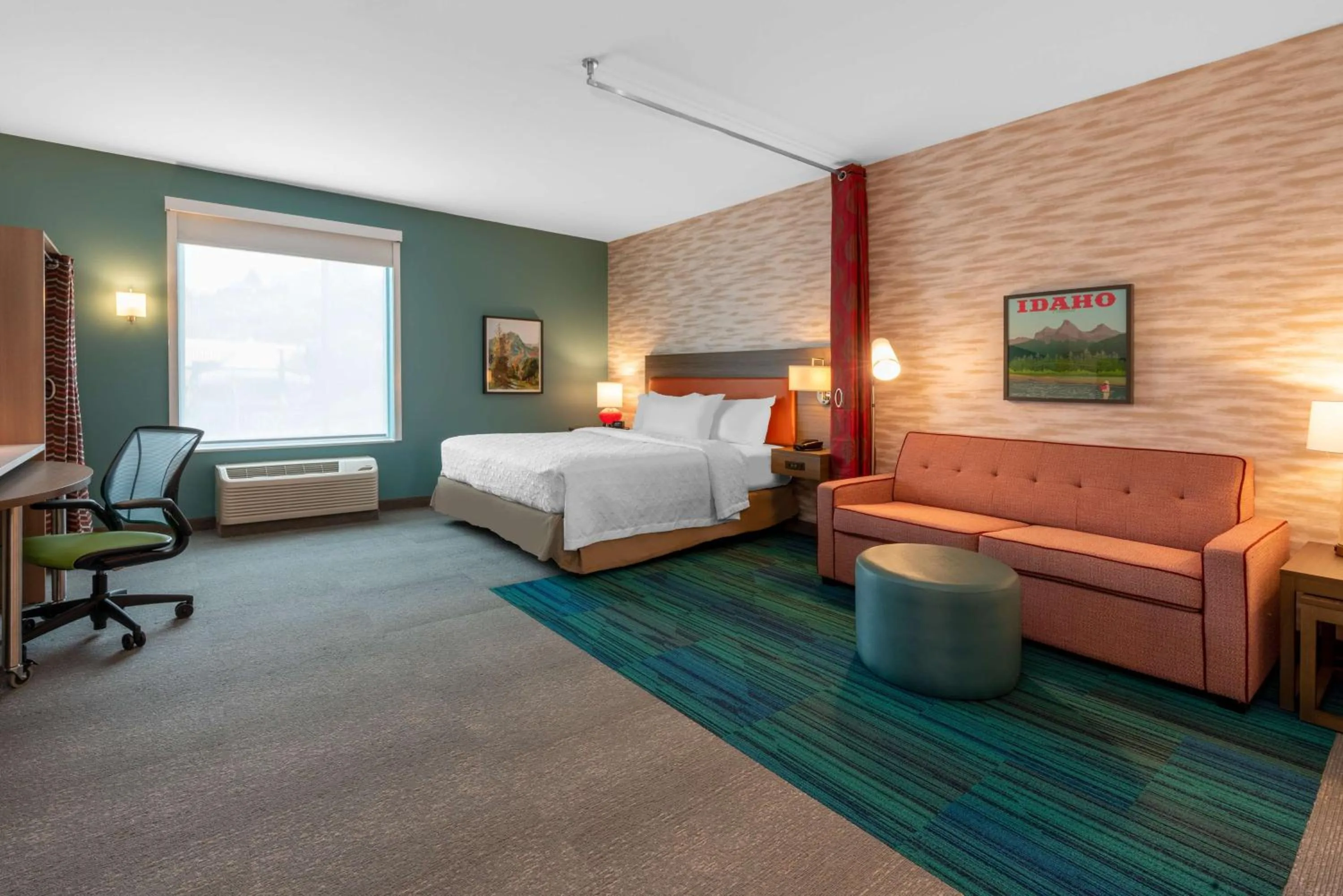 Bedroom, Bed in Home2 Suites By Hilton Pocatello, Id