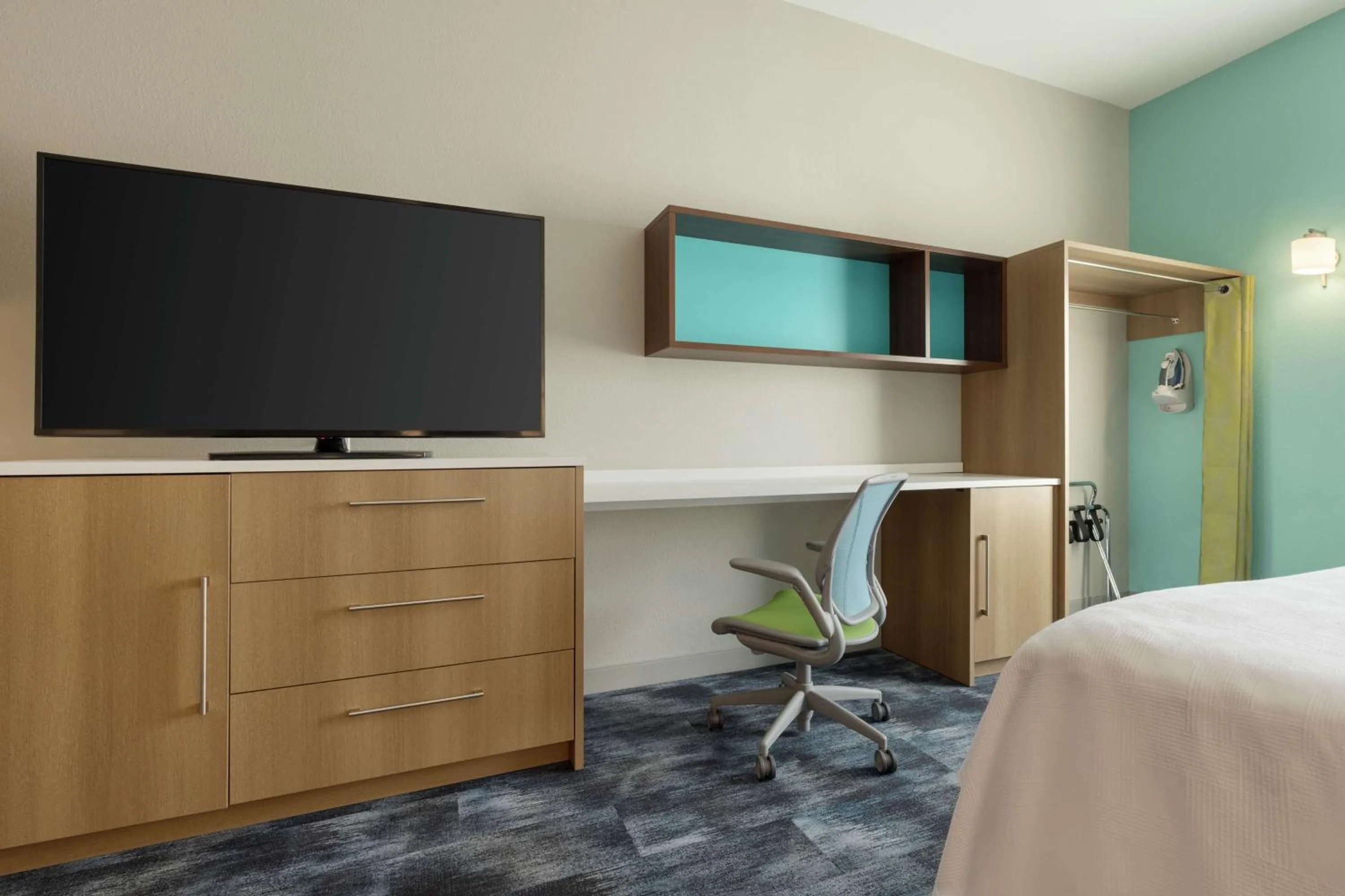 Bedroom, Bed in Home2 Suites By Hilton Vicksburg, Ms