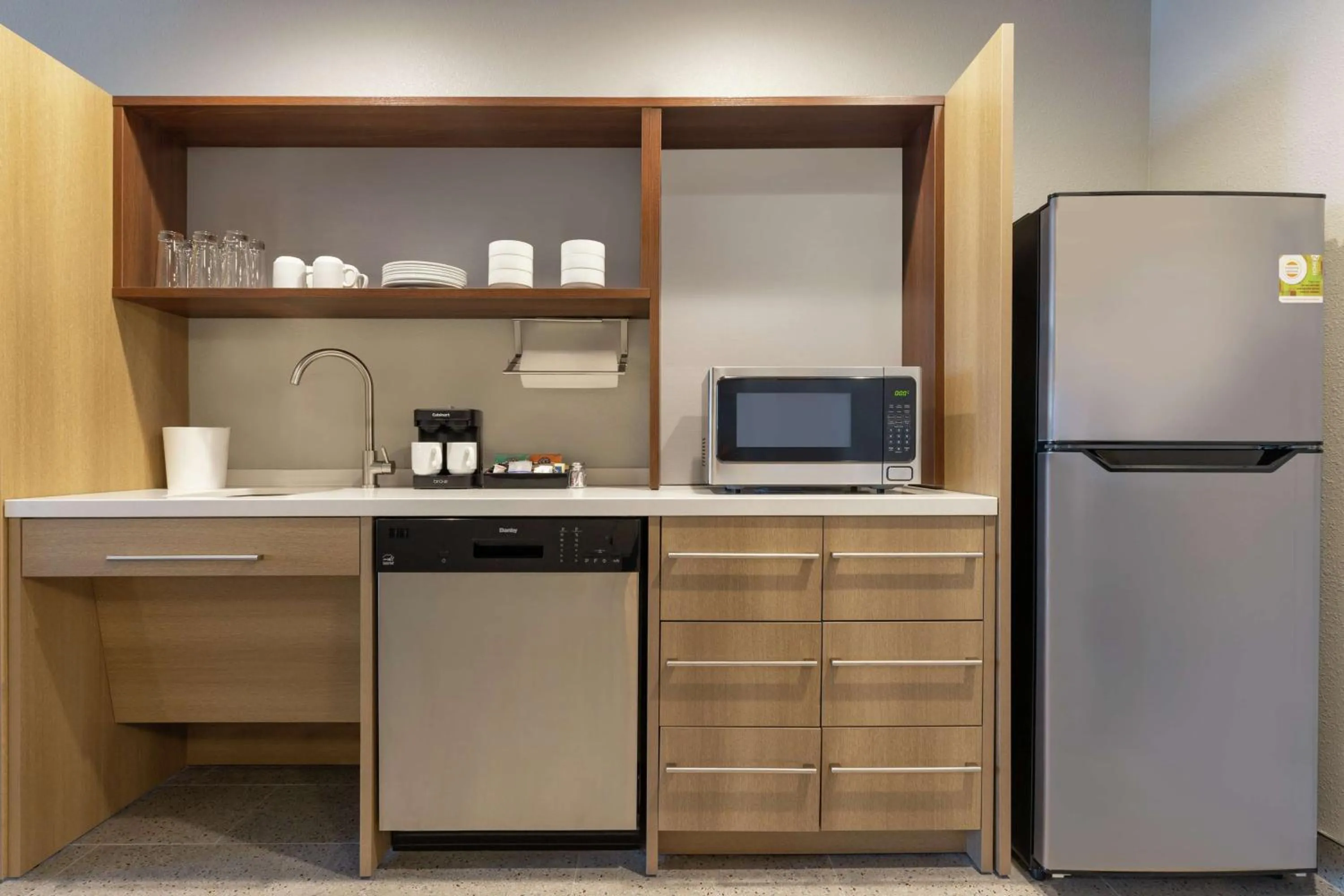 Kitchen or kitchenette in Home2 Suites By Hilton Vicksburg, Ms