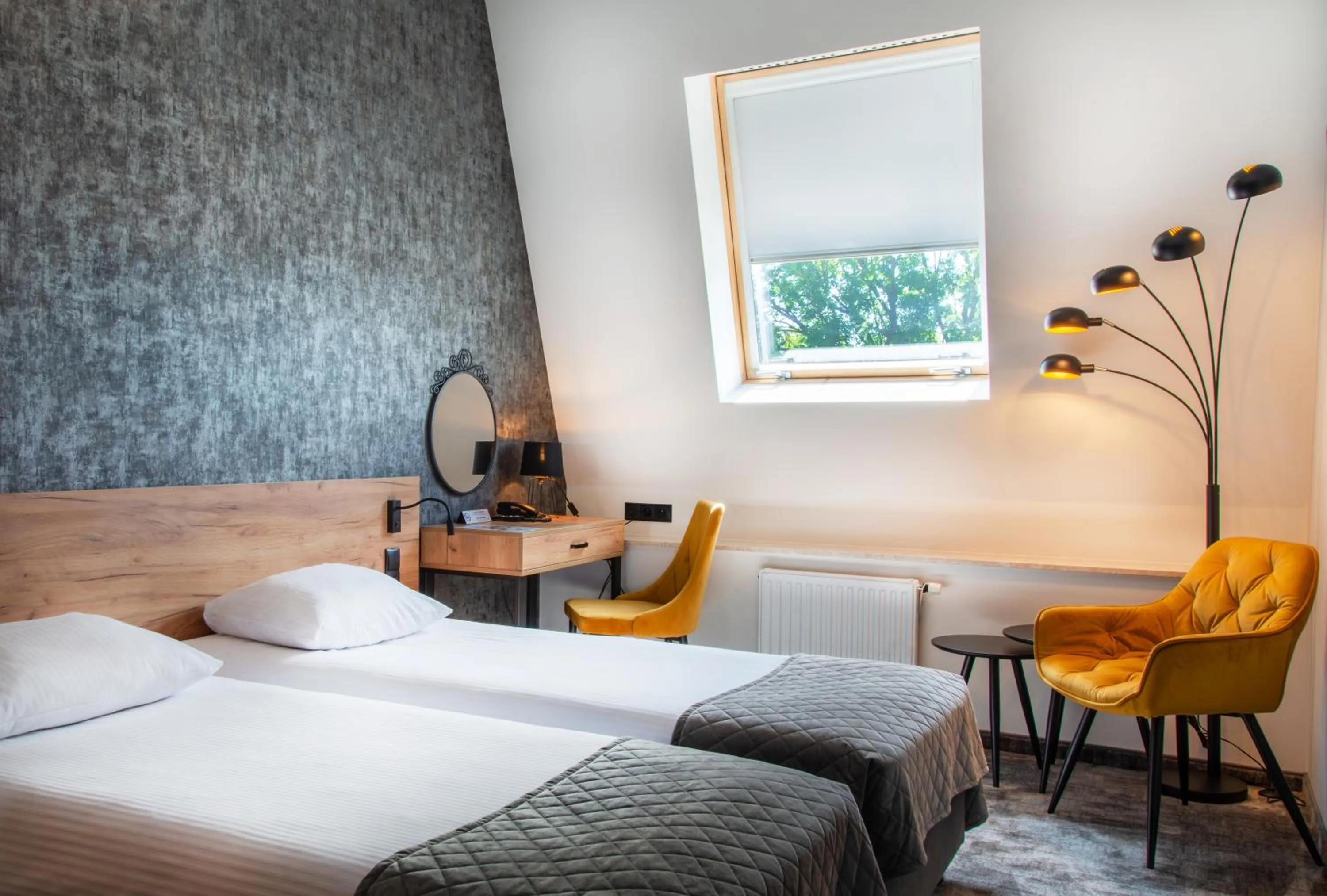 Bed in 1891 Garni Hotel