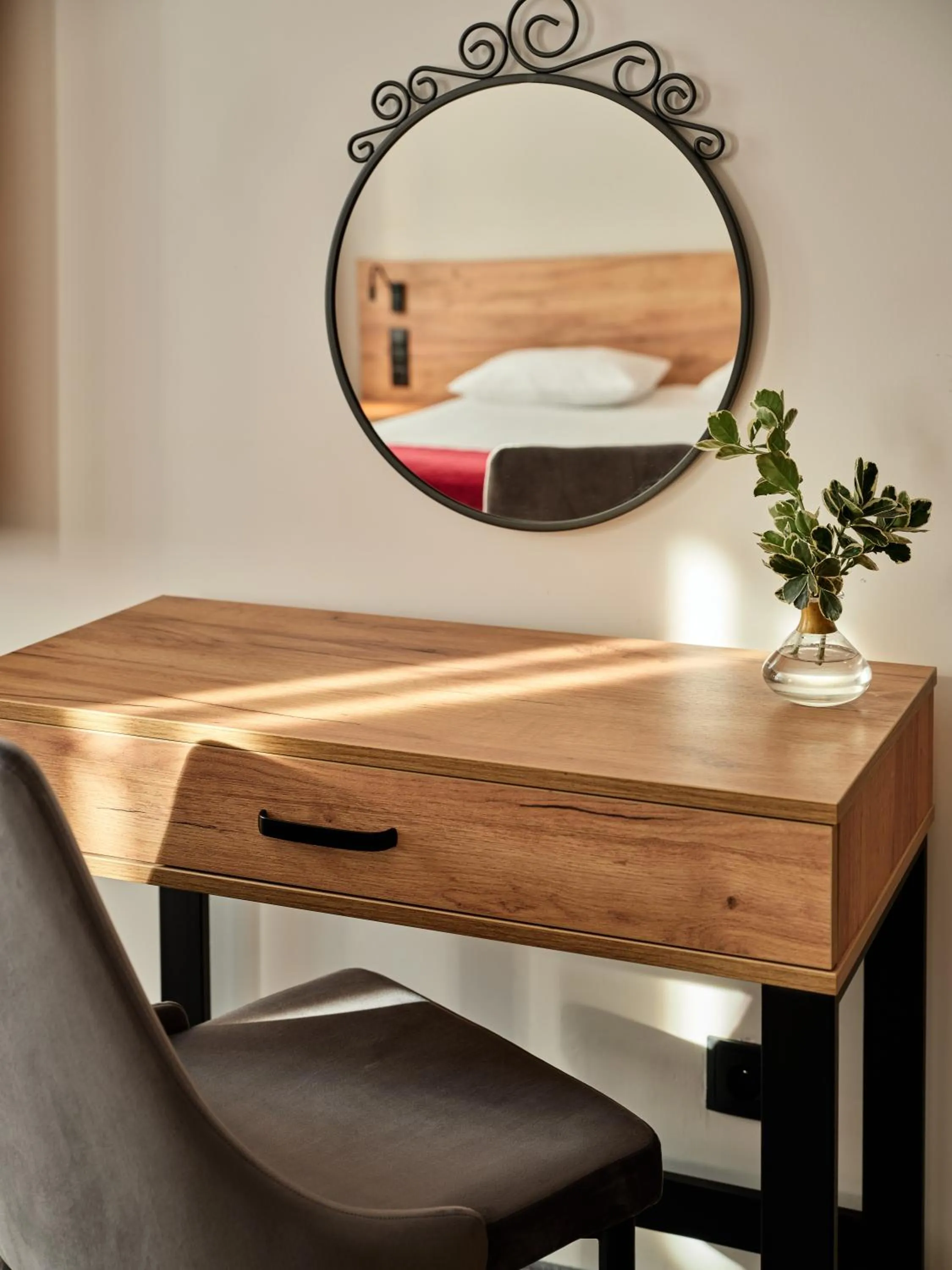 Bedroom in 1891 Garni Hotel