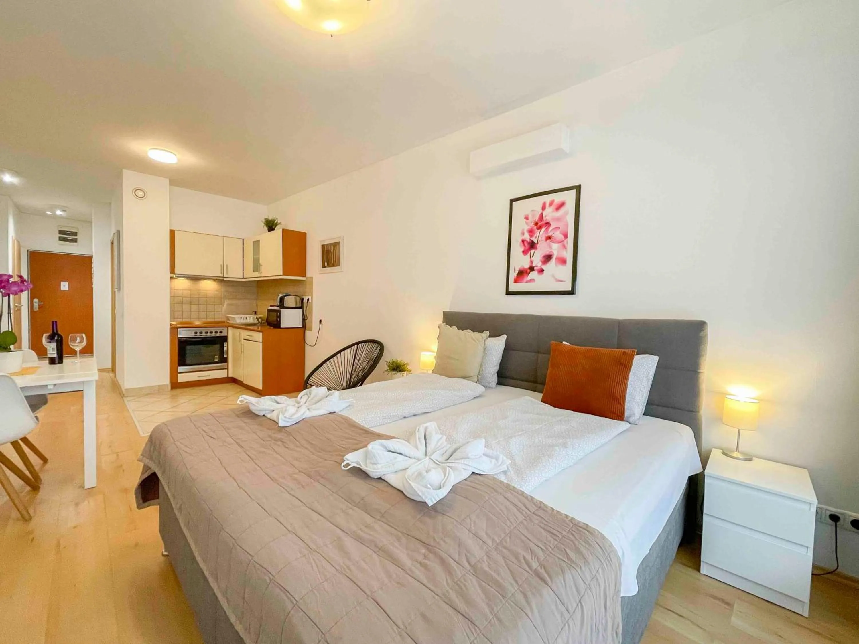 Bed in Opera Residence