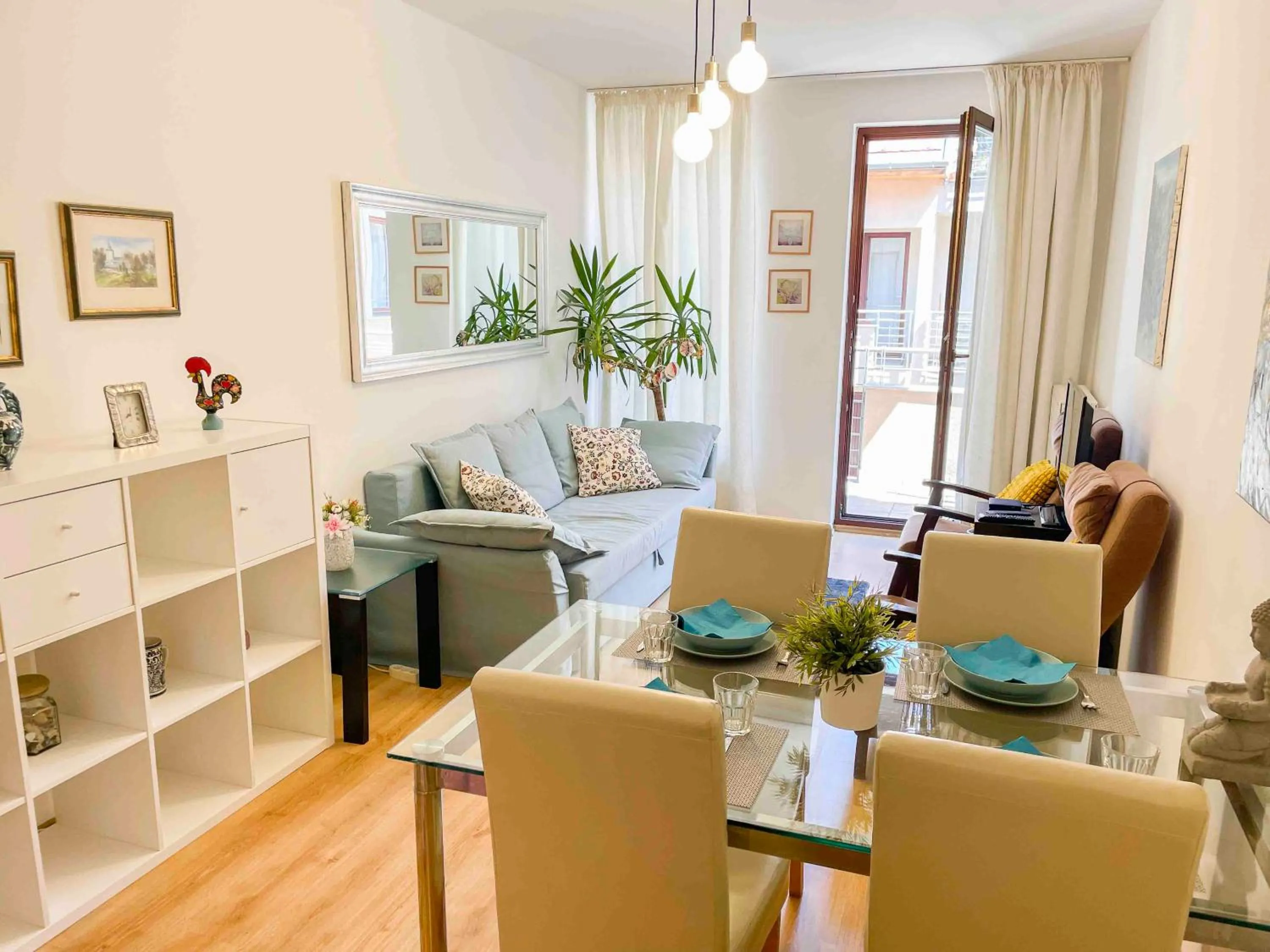 Dining area in Opera Residence
