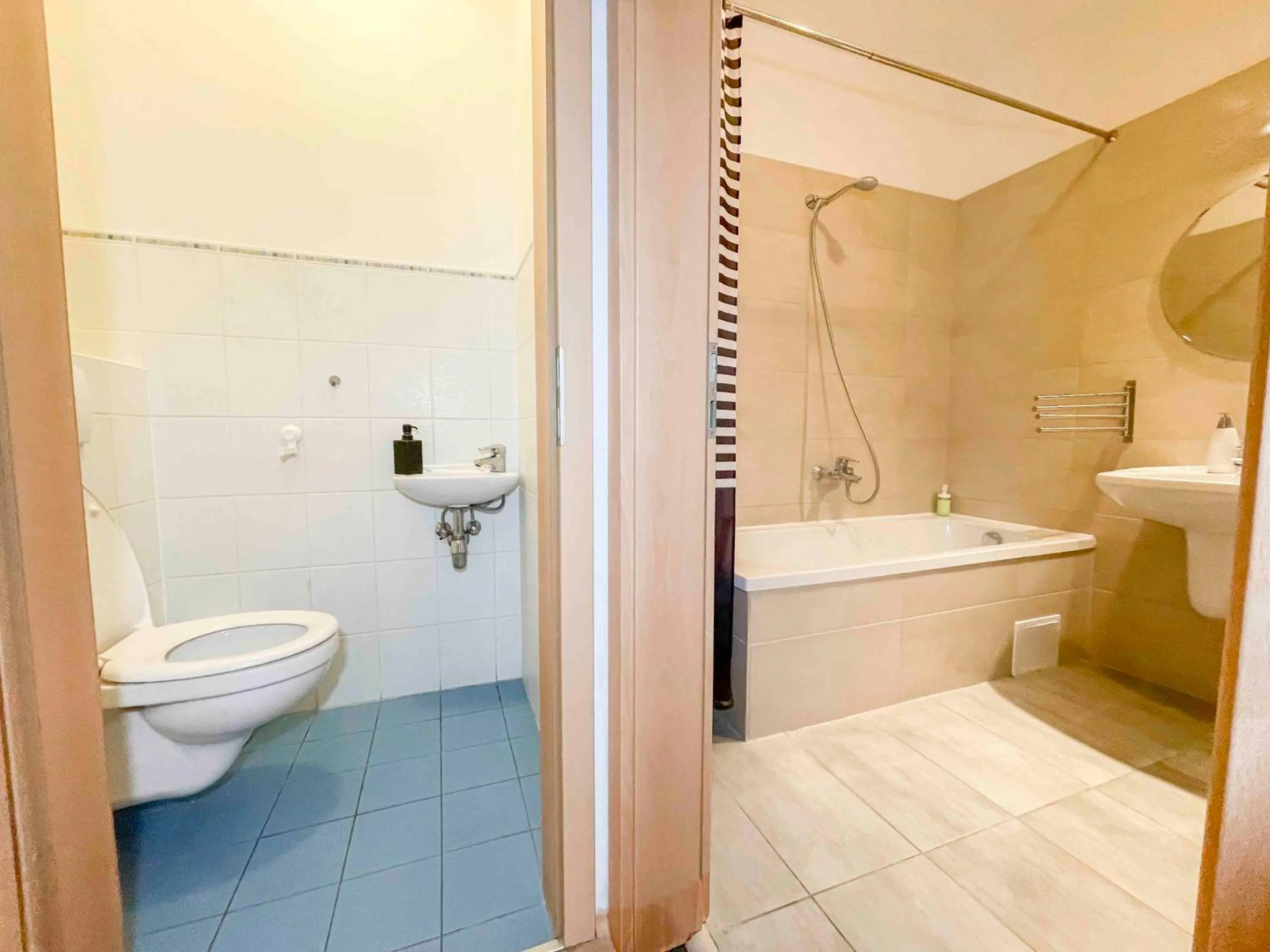 Toilet in Opera Residence