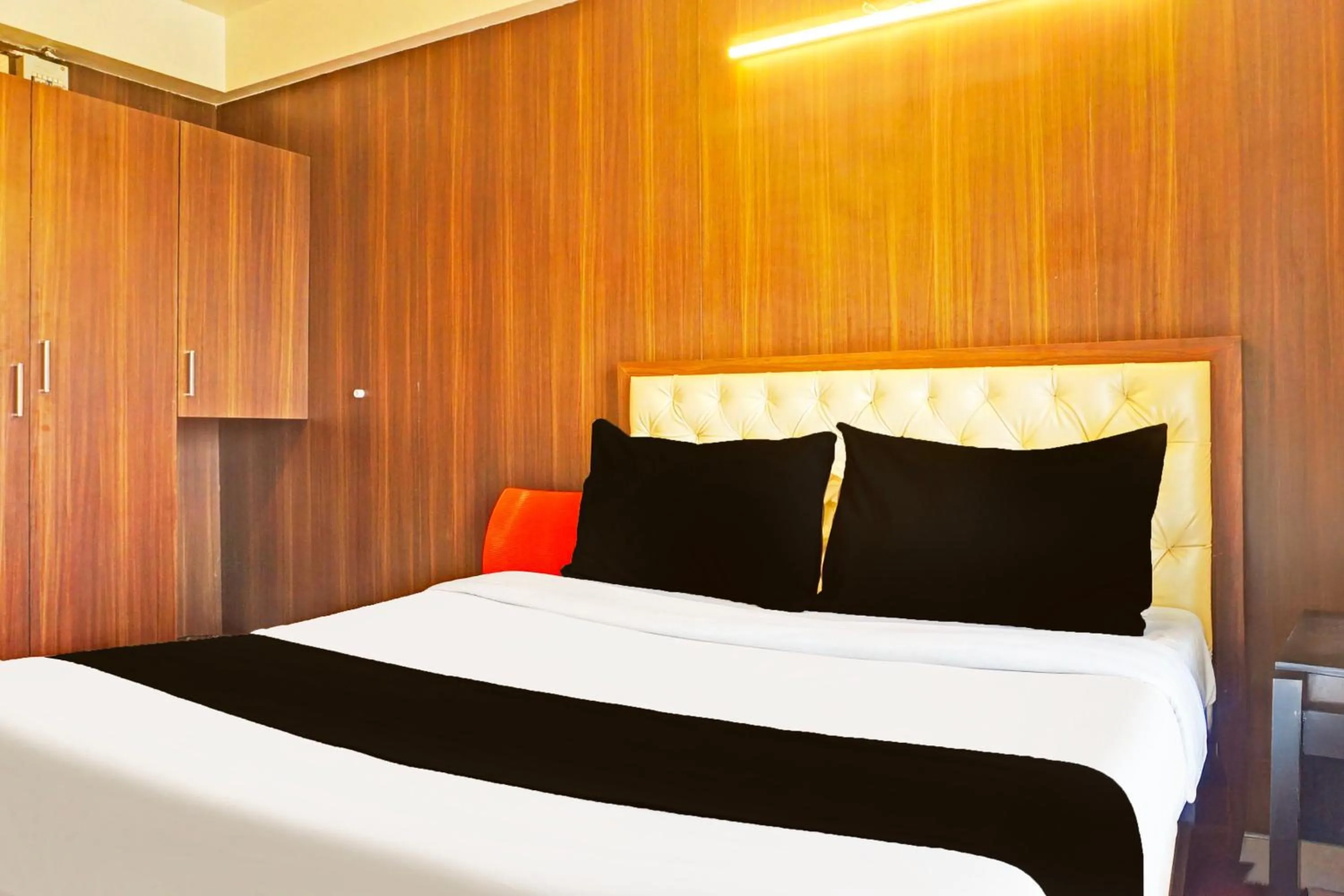 Bedroom in Hotel O Pearl Inn