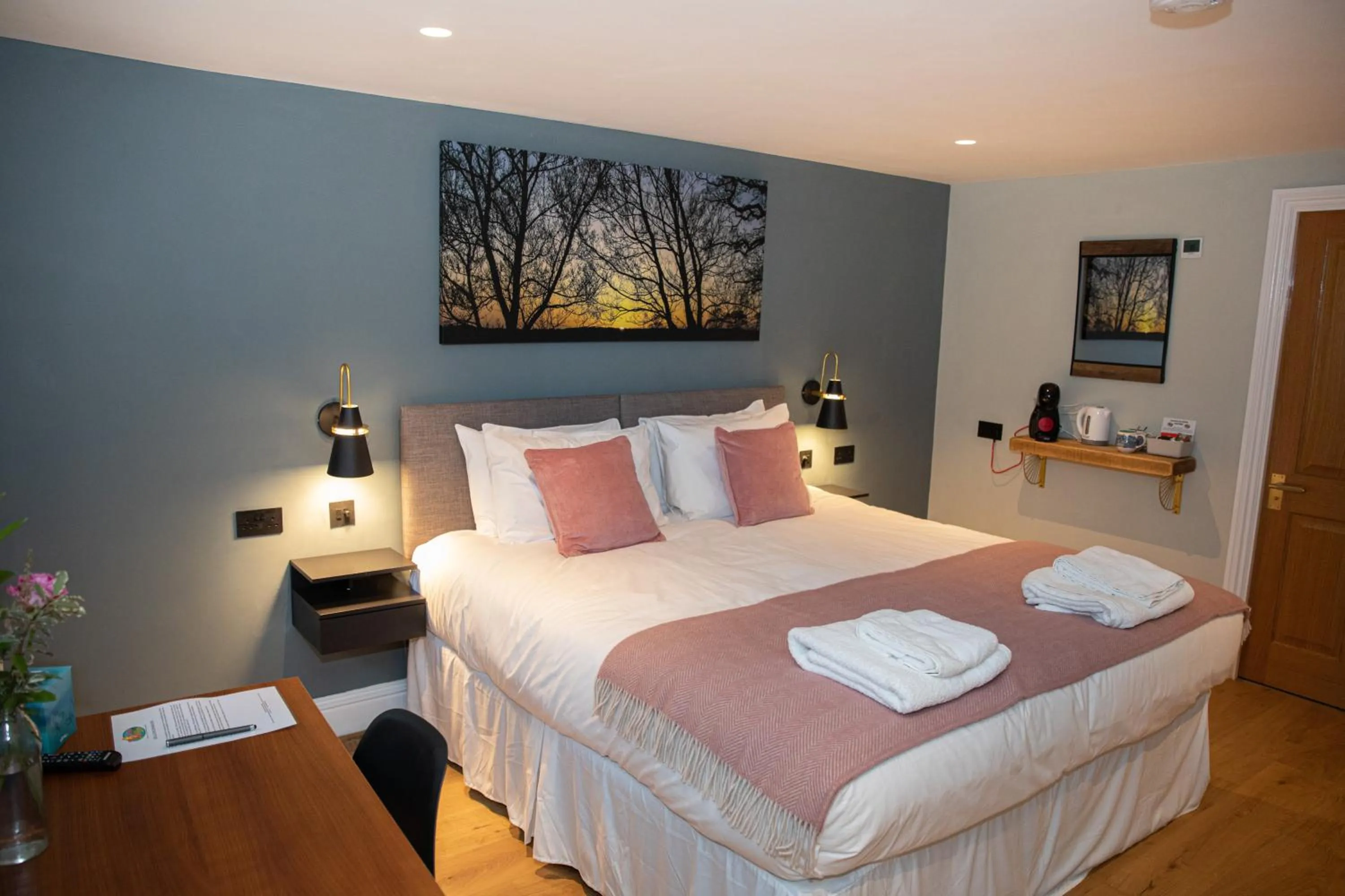 Bedroom, Bed in The Nog Inn