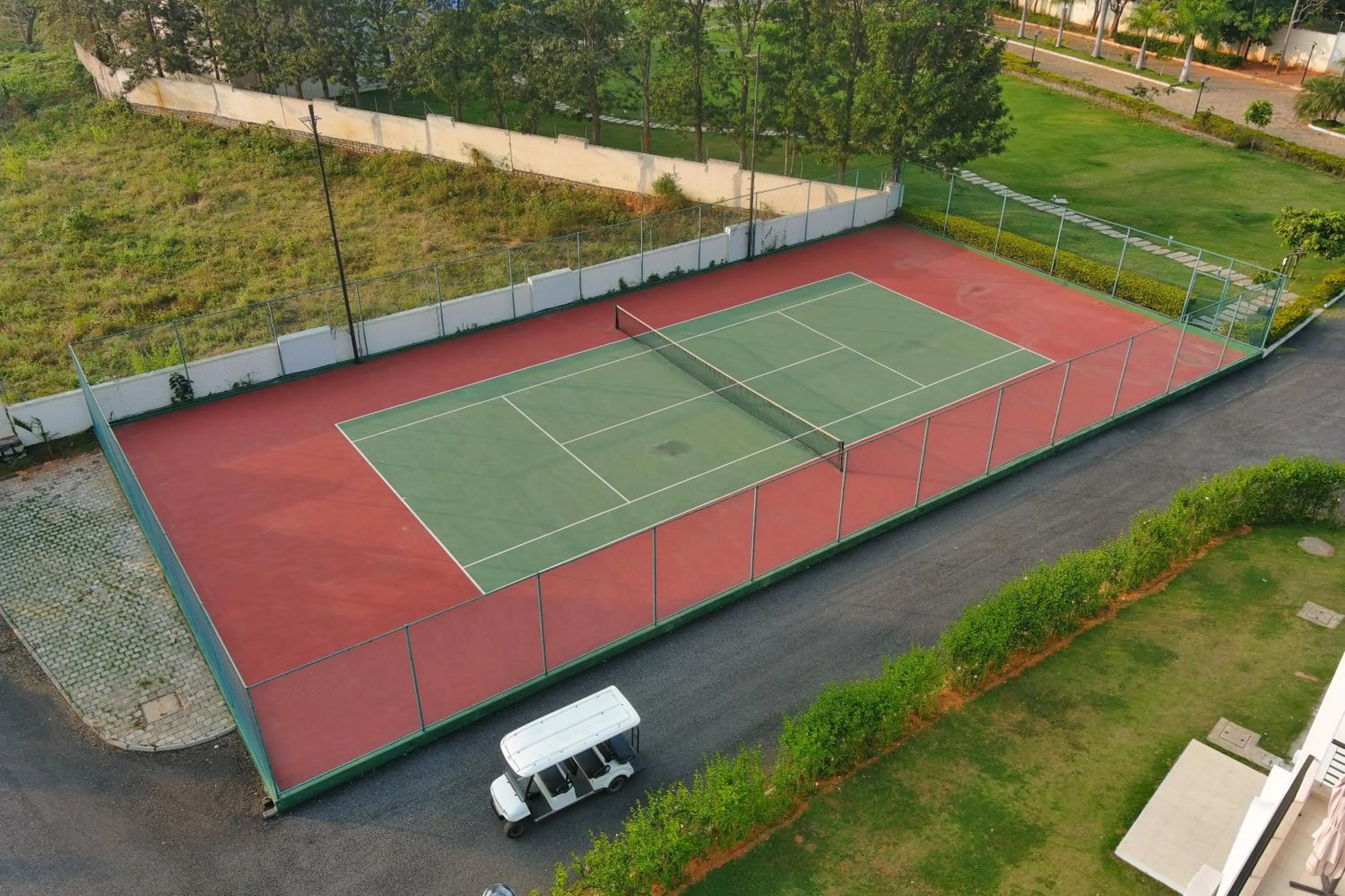 Tennis court in Spree Resort At Century Wintersun