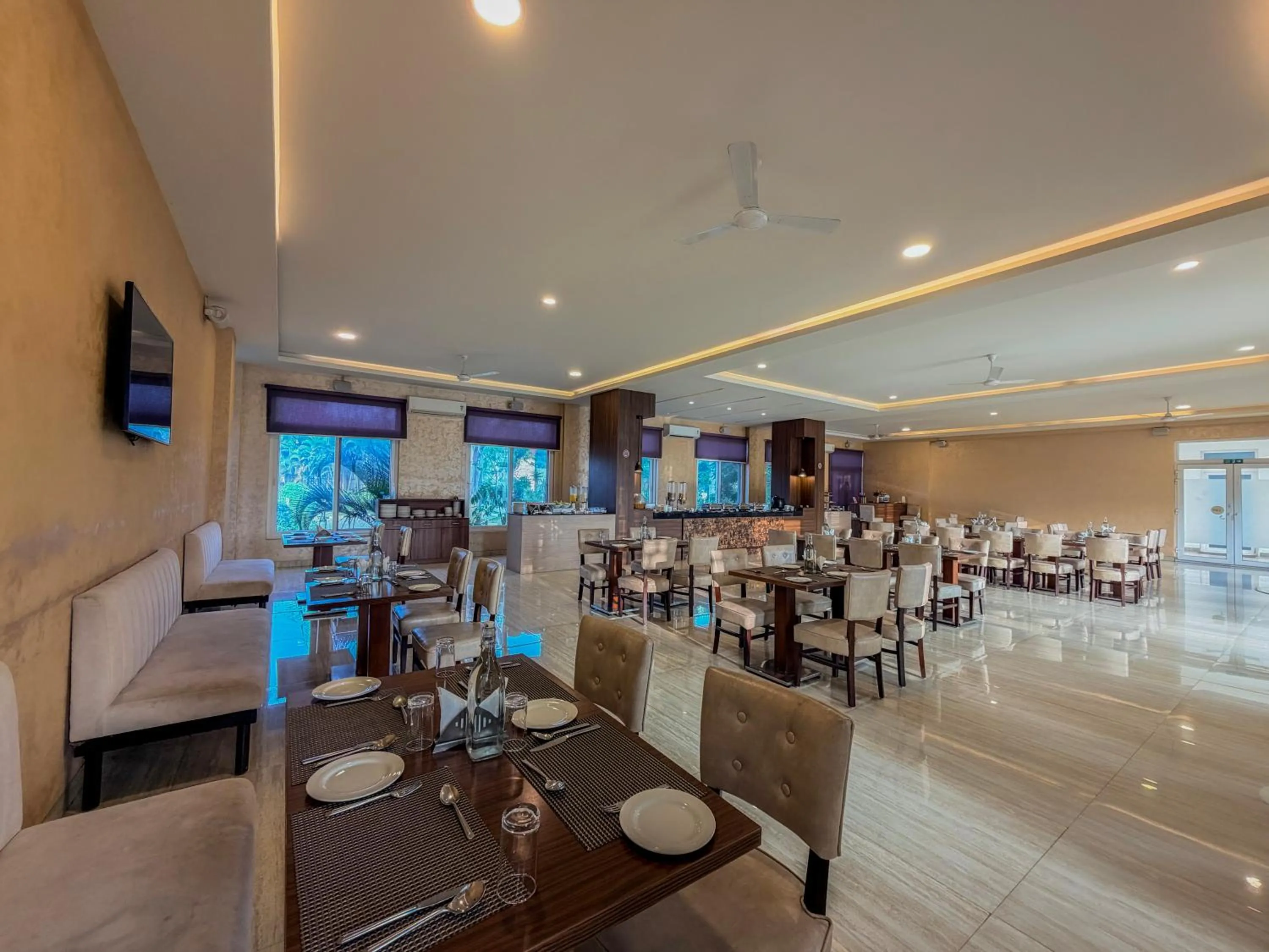 Restaurant/places to eat in Spree Resort At Century Wintersun