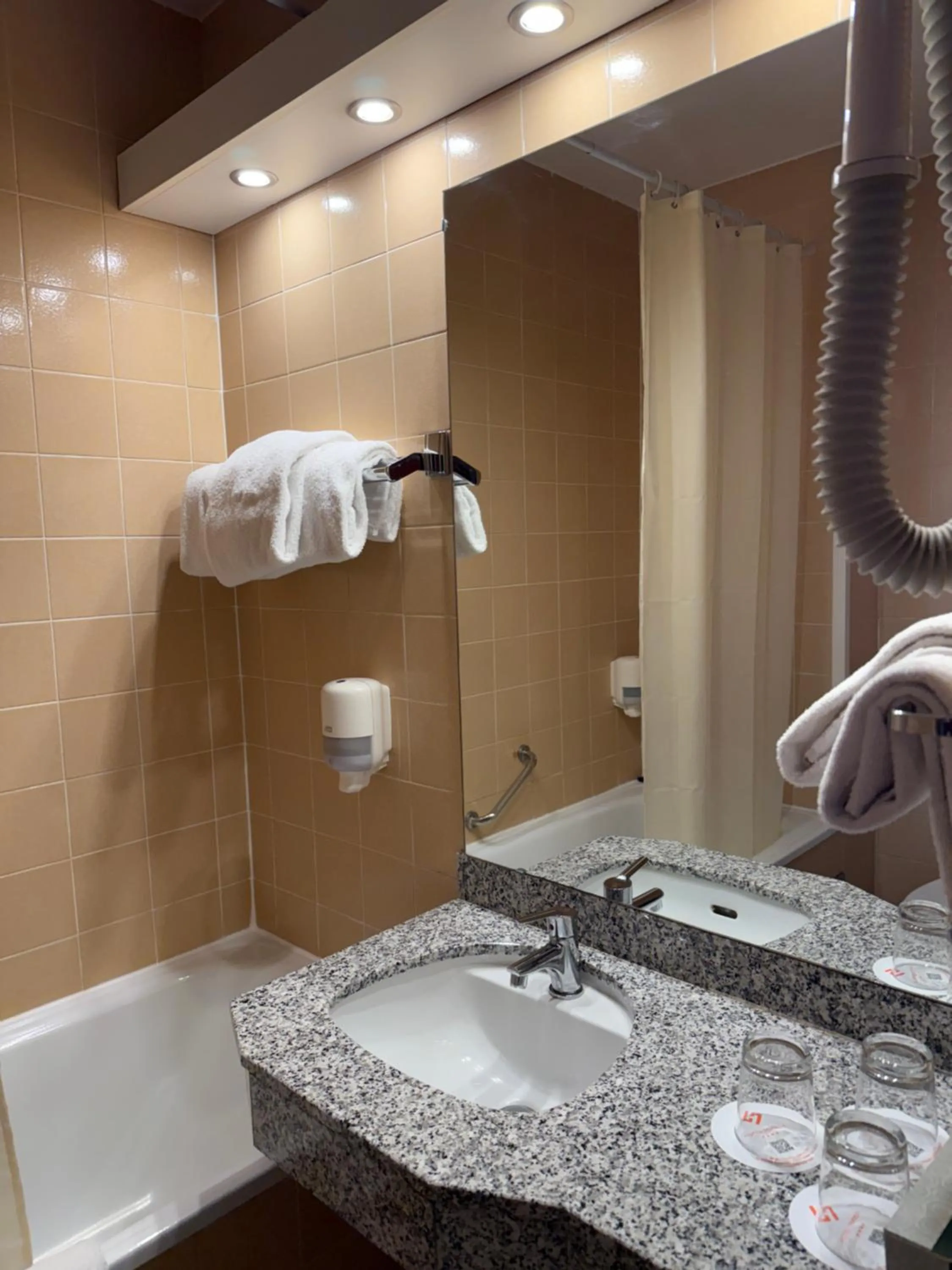 Bathroom in Hotel Sopron