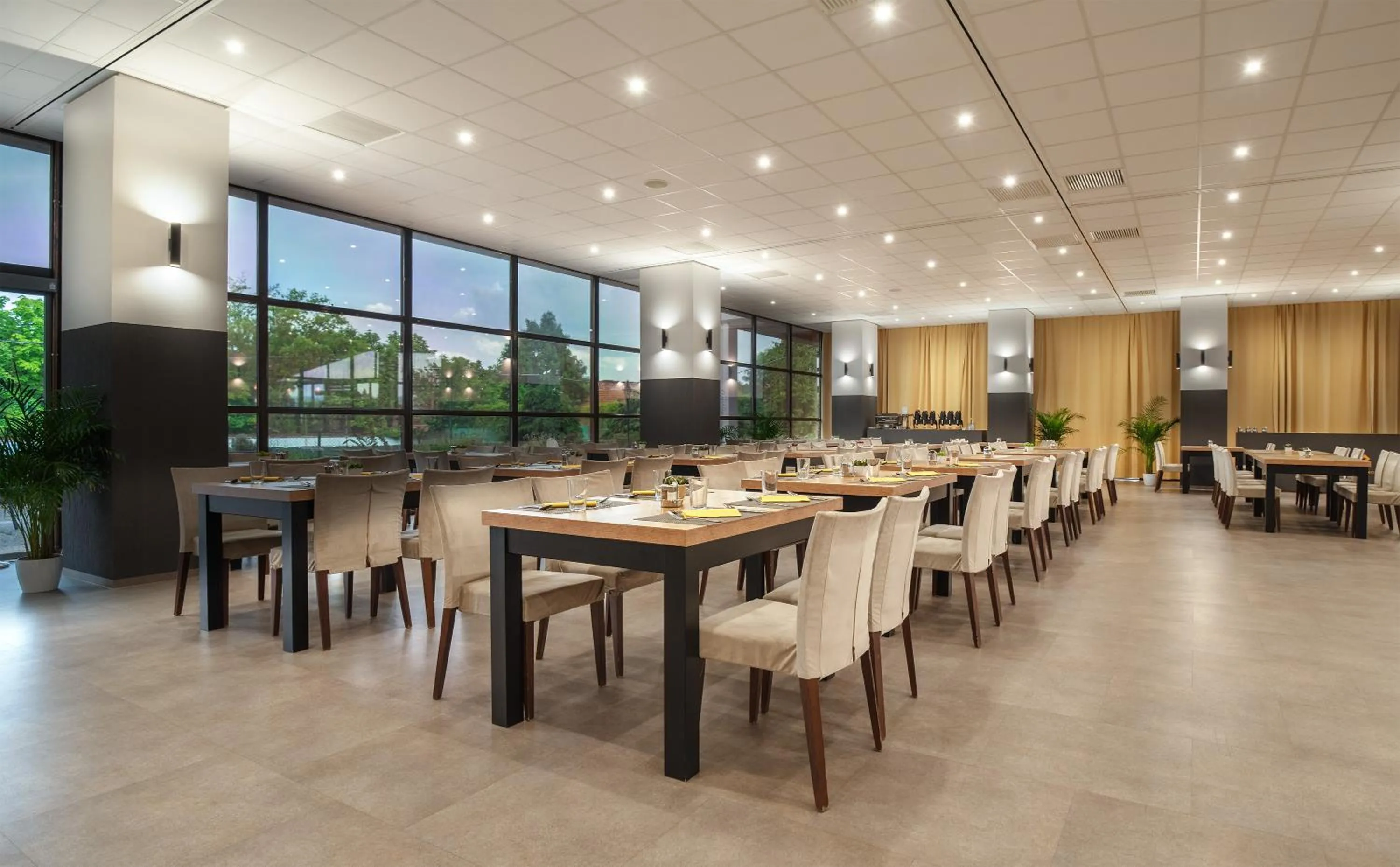 Restaurant/places to eat in Hotel Sopron