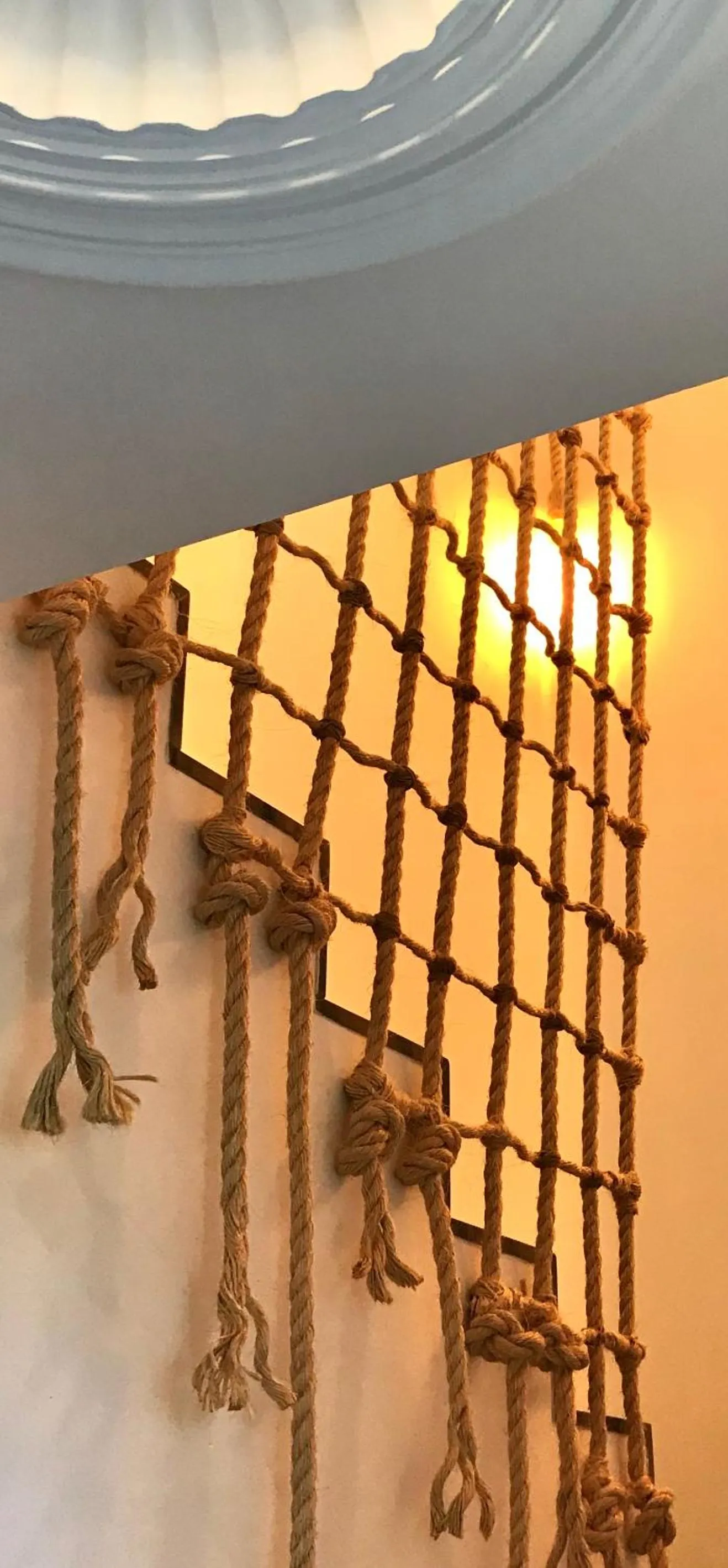 Decorative detail in Rok Plaza