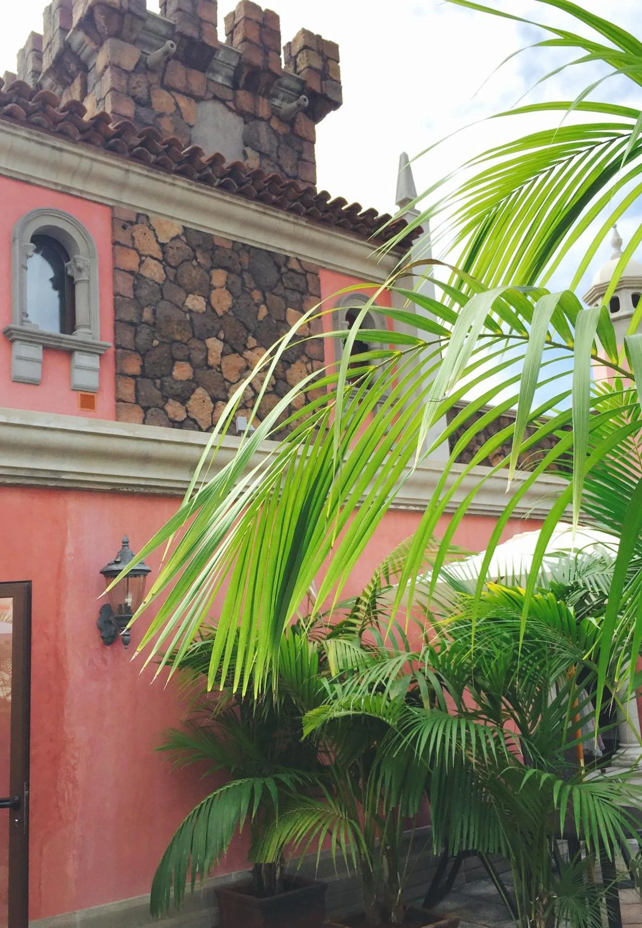 Property building in Rok Plaza