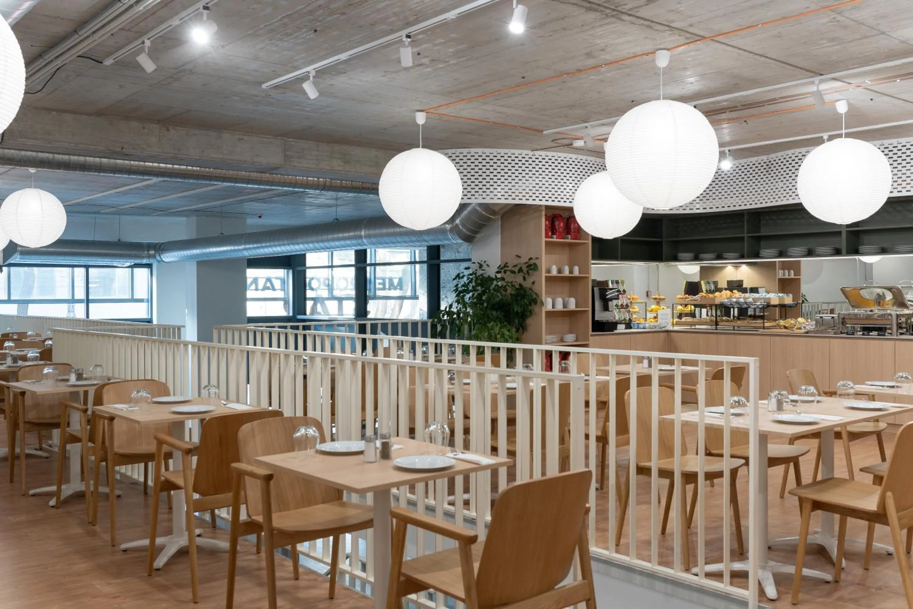 Food in Metropolitan Star Apart Hotel