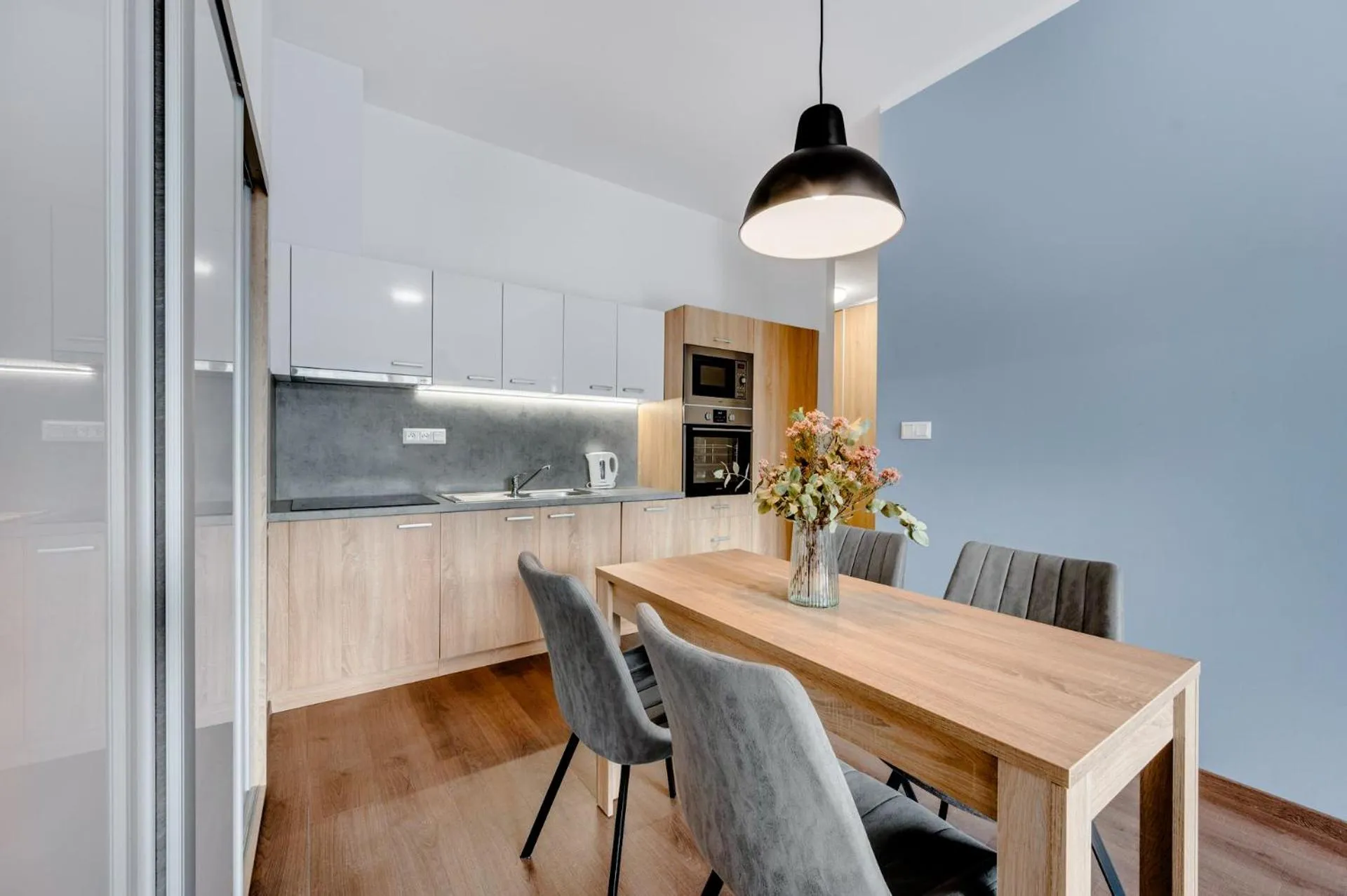 Kitchen or kitchenette in Metropolitan Star Apart Hotel