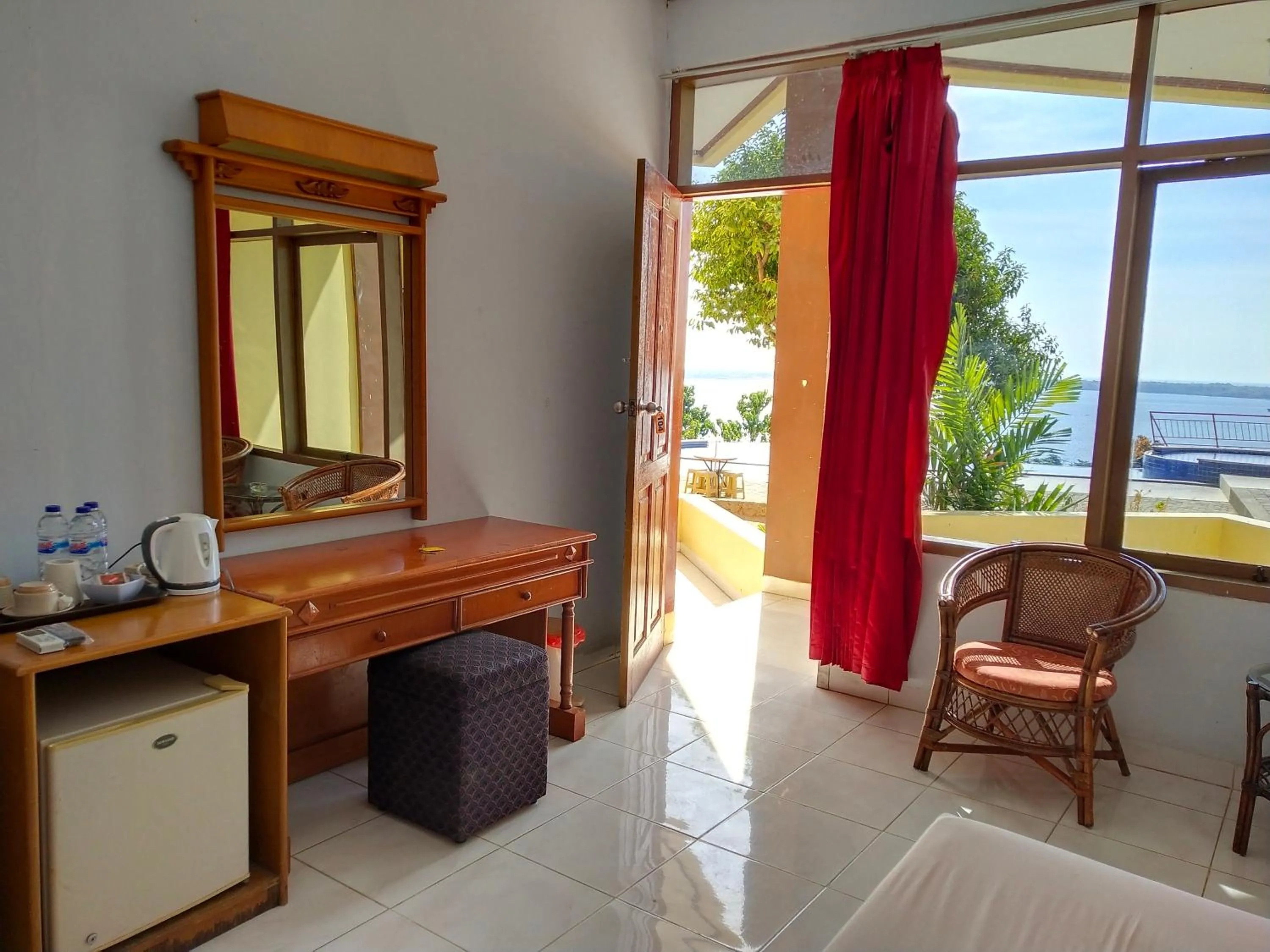 Bukit Kenari Hotel & Restaurant