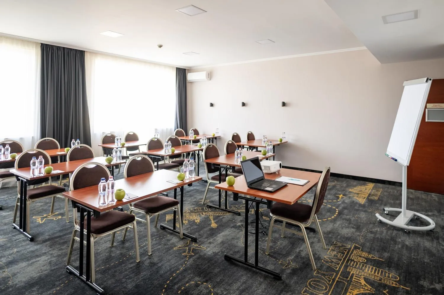 Meeting/conference room in Airport Hotel Budapest