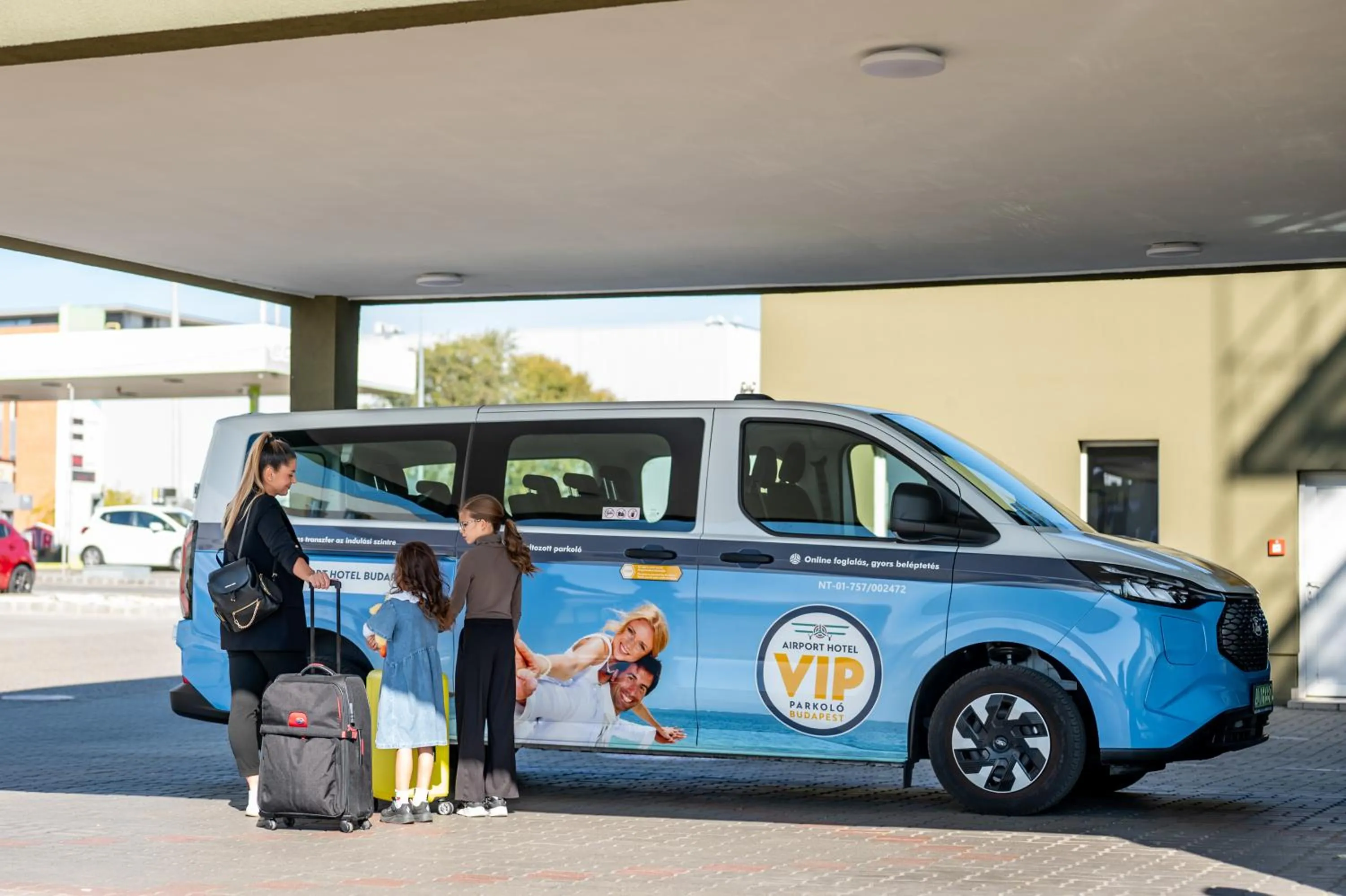 shuttle in Airport Hotel Budapest